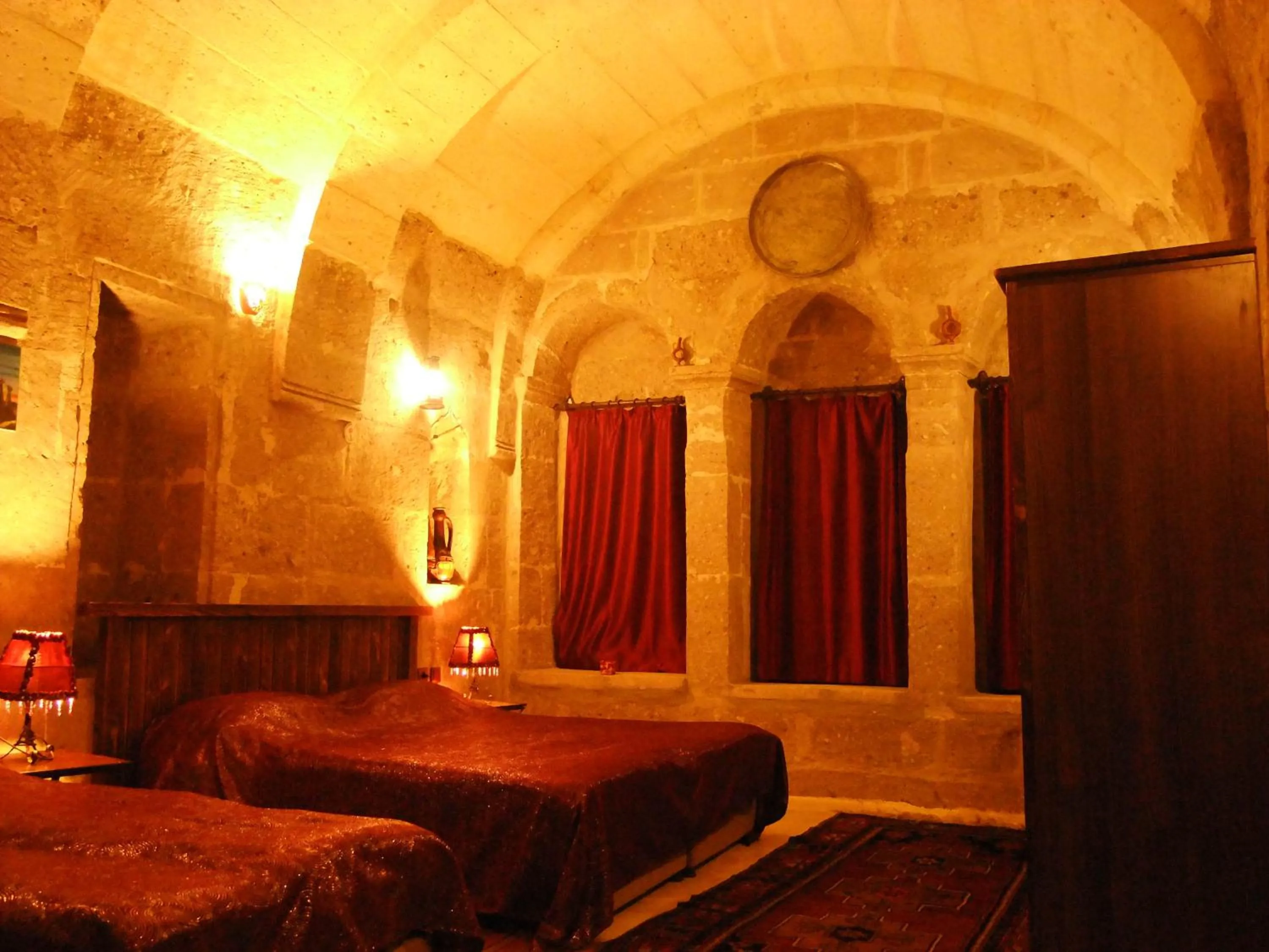 Photo of the whole room, Bed in Kapadokya Ihlara Konakları Otel Akinci Konagi