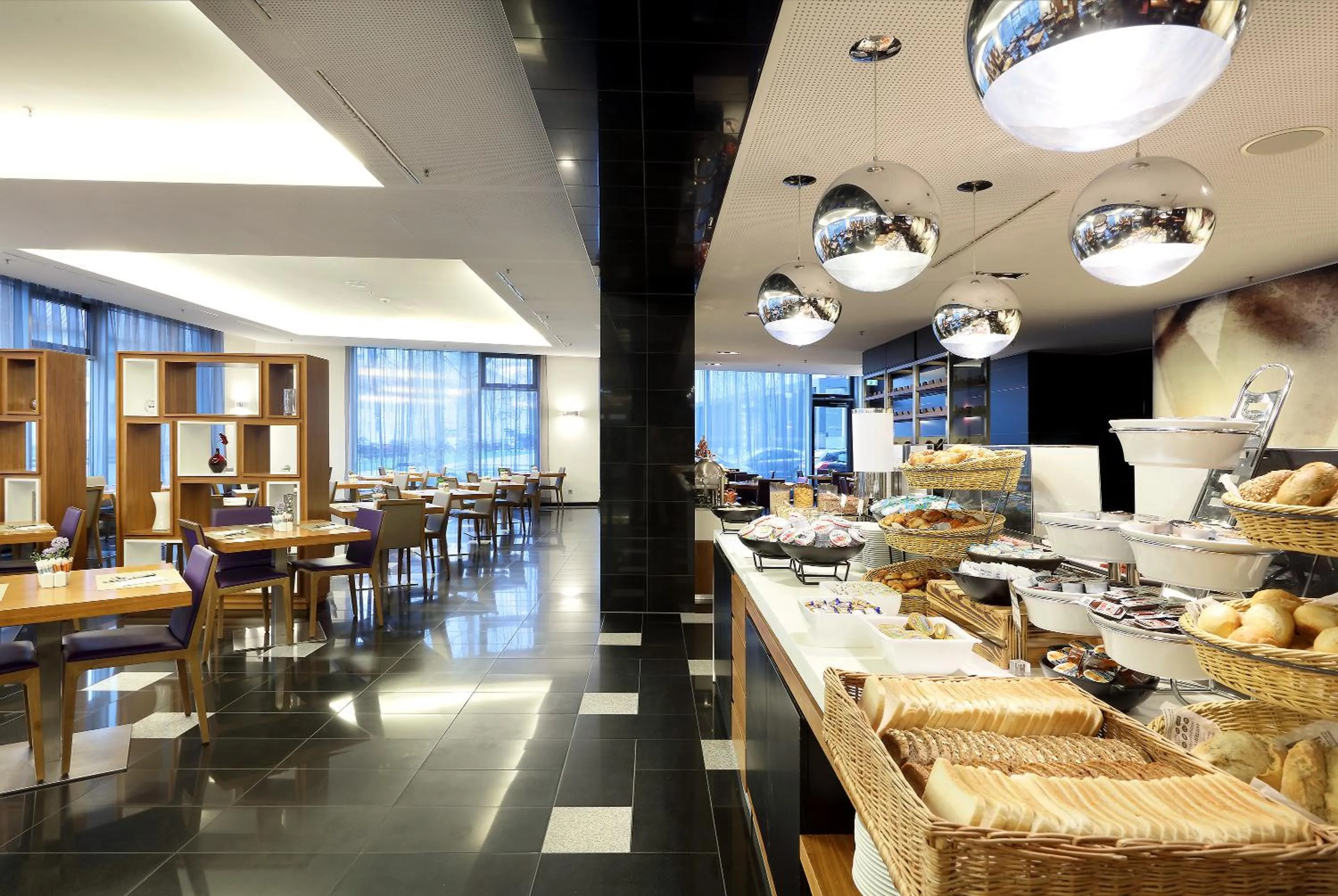 Lounge or bar in Eurostars Grand Central