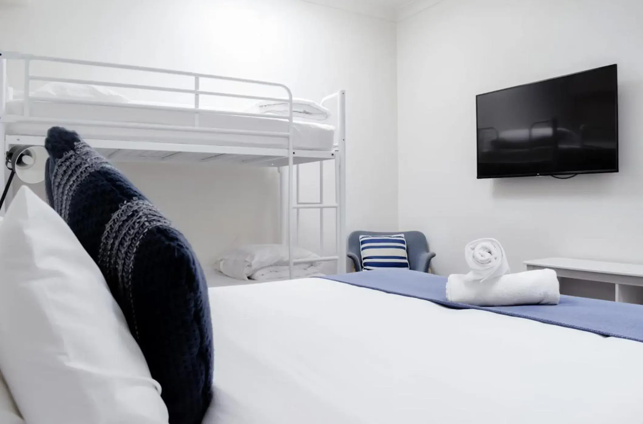 Premium Family Room with shared bathroom in Little Drifter Cairns Premium Family Room with shared bathroom in Little Drifter Cairns