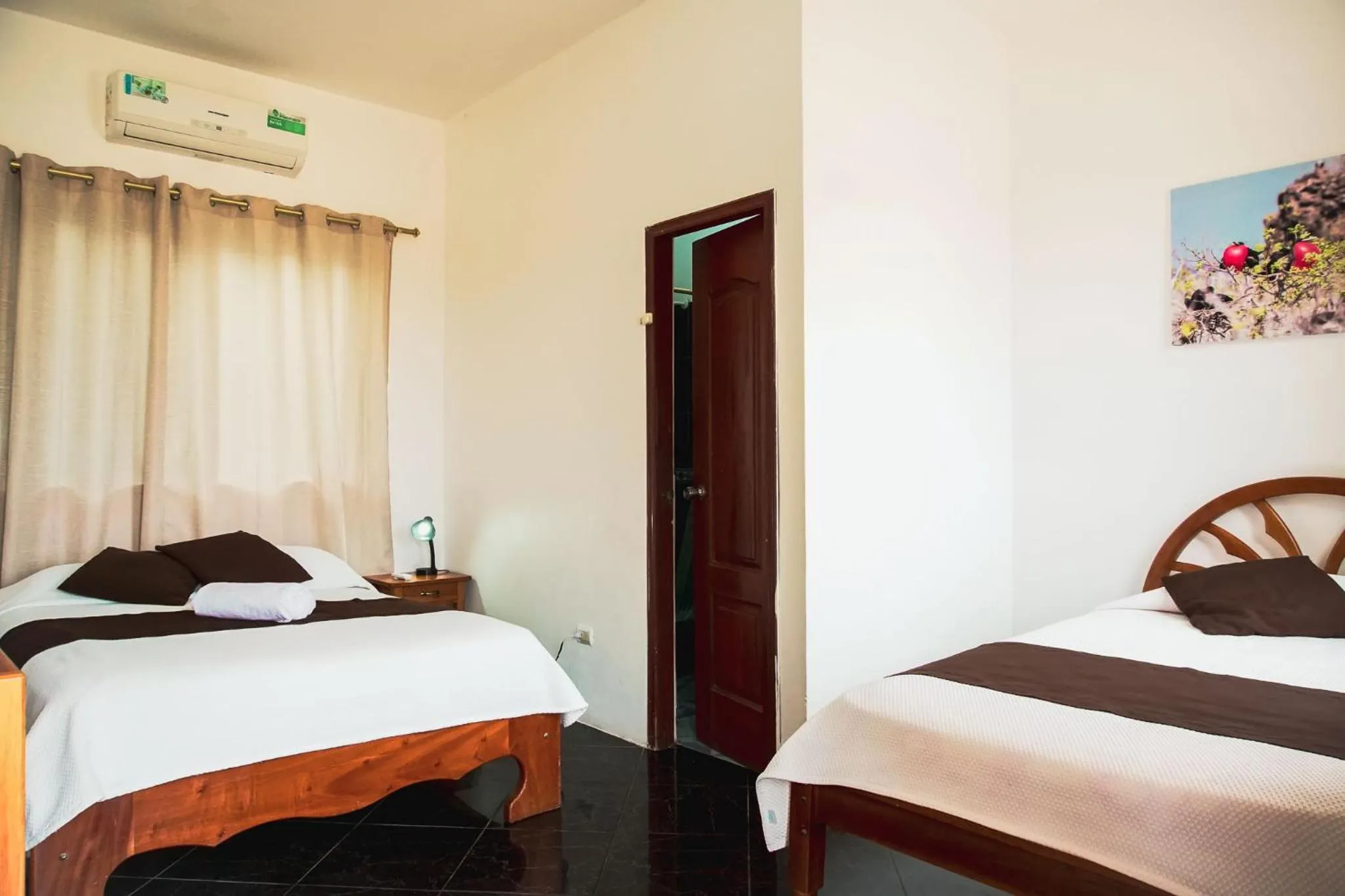 Photo of the whole room, Bed in Hotel La Jungla