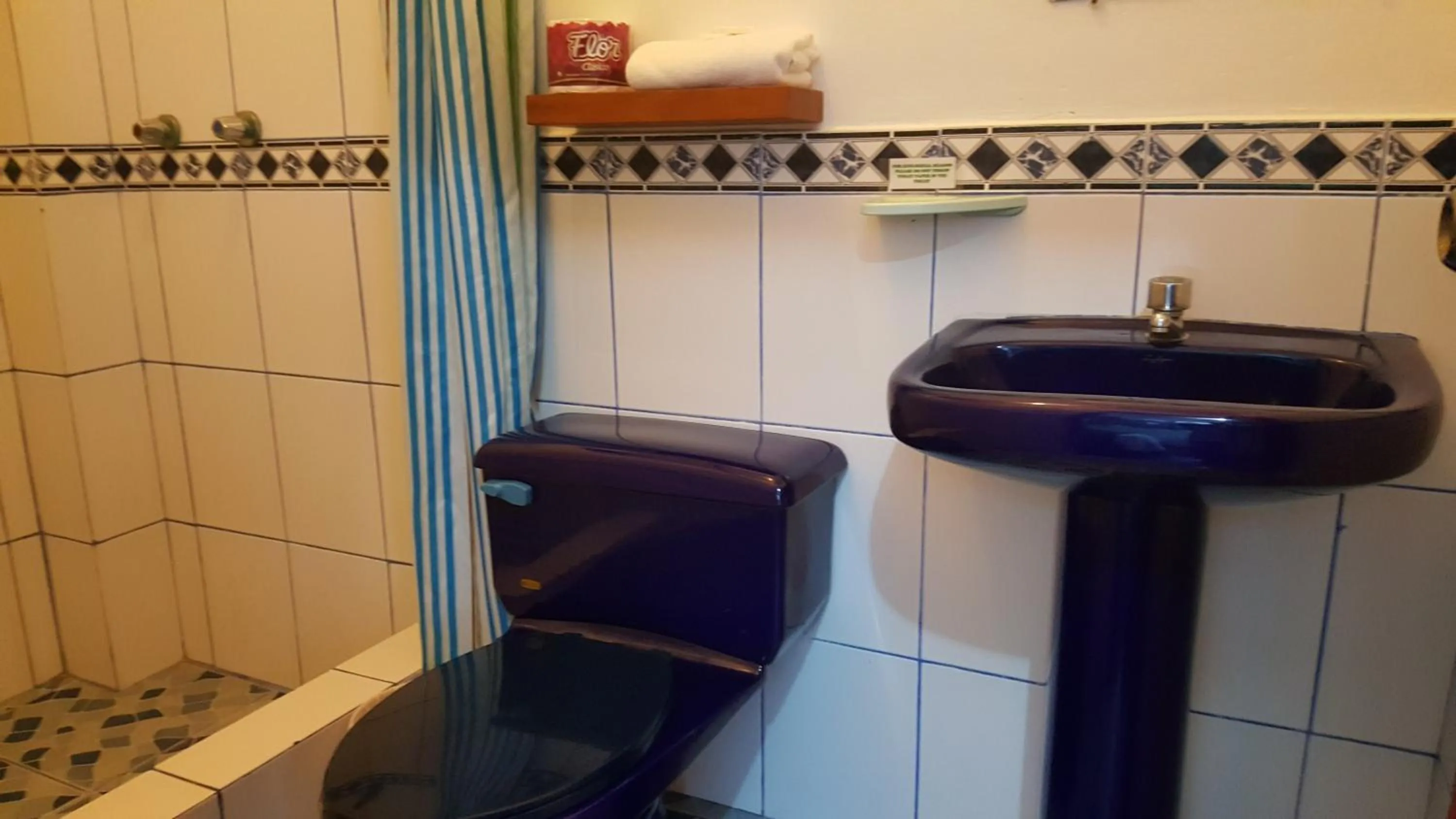 Bathroom in Hotel La Jungla