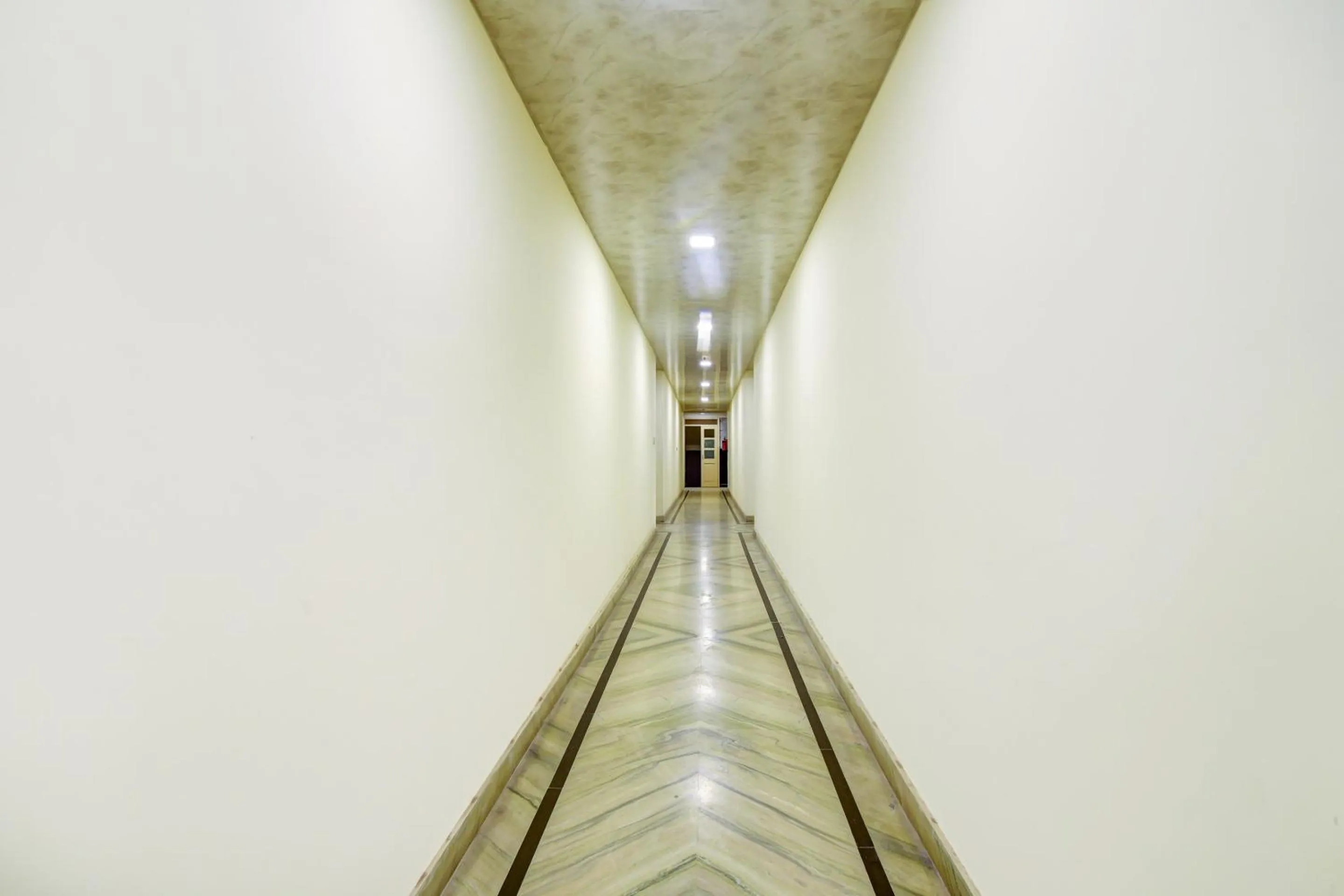 Lobby or reception in Hotel O Vishwakarma Palace