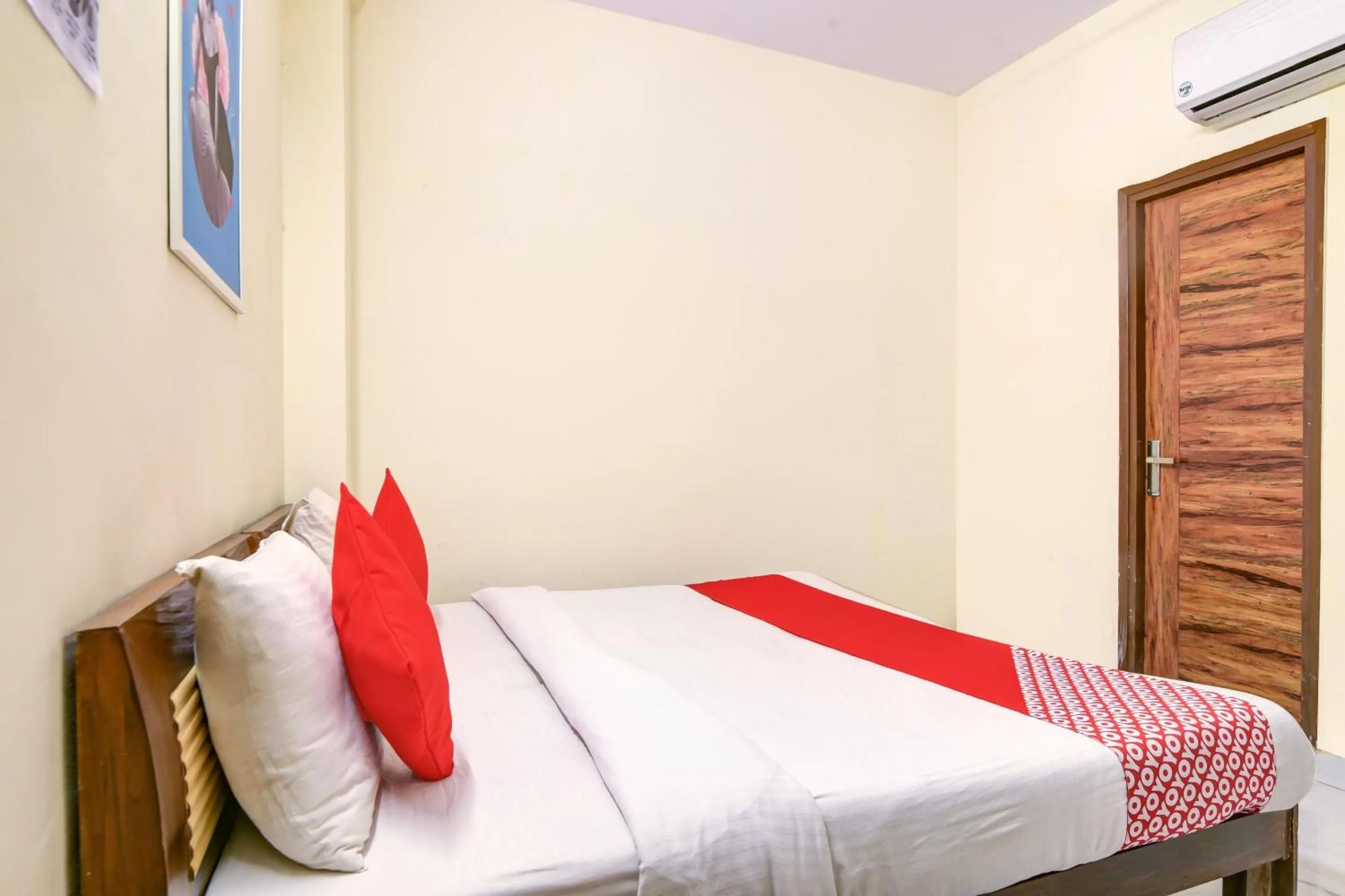 Lobby or reception, Bed in Hotel O Vishwakarma Palace