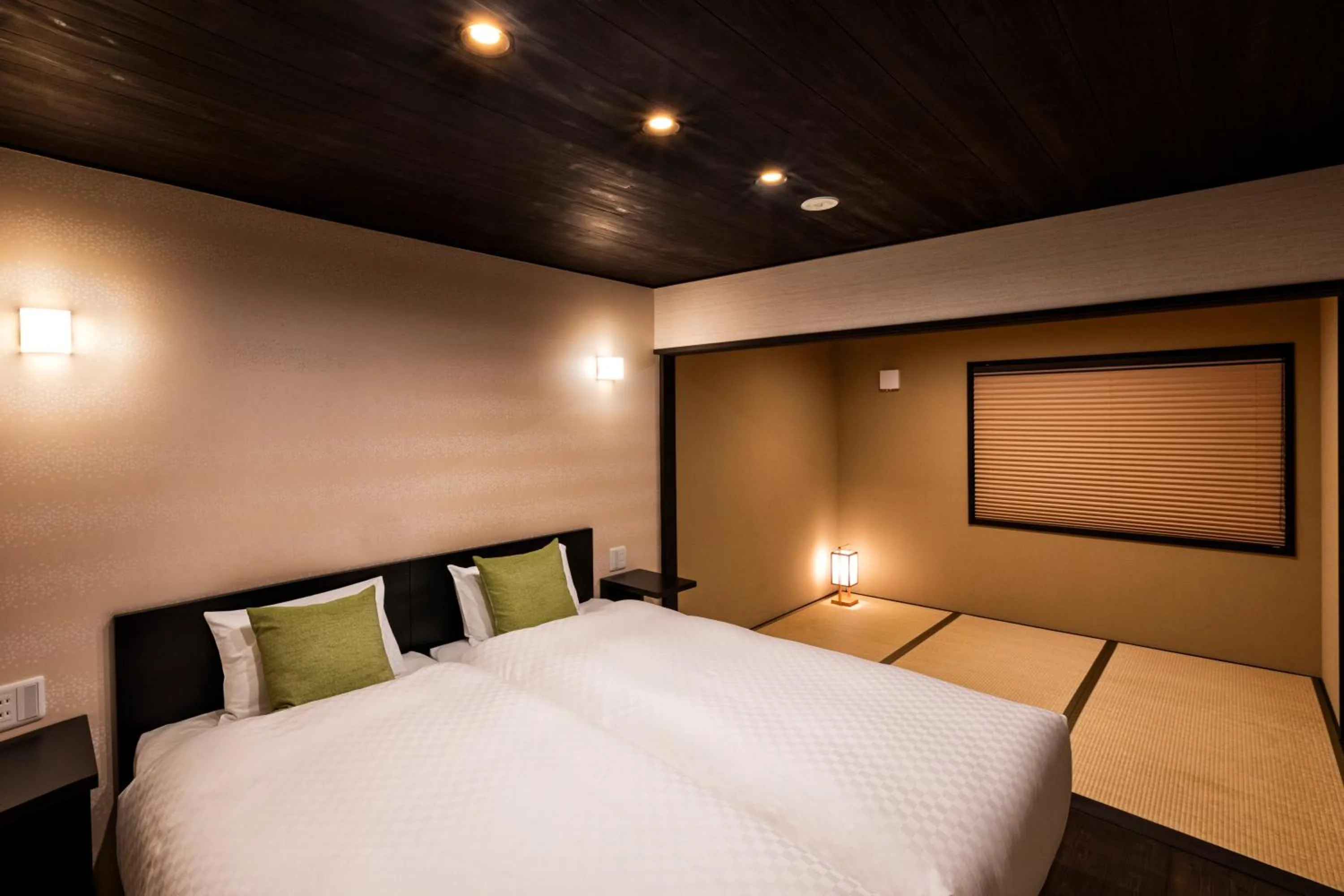 Photo of the whole room, Bed in Rinn Hanayacho Asagiri