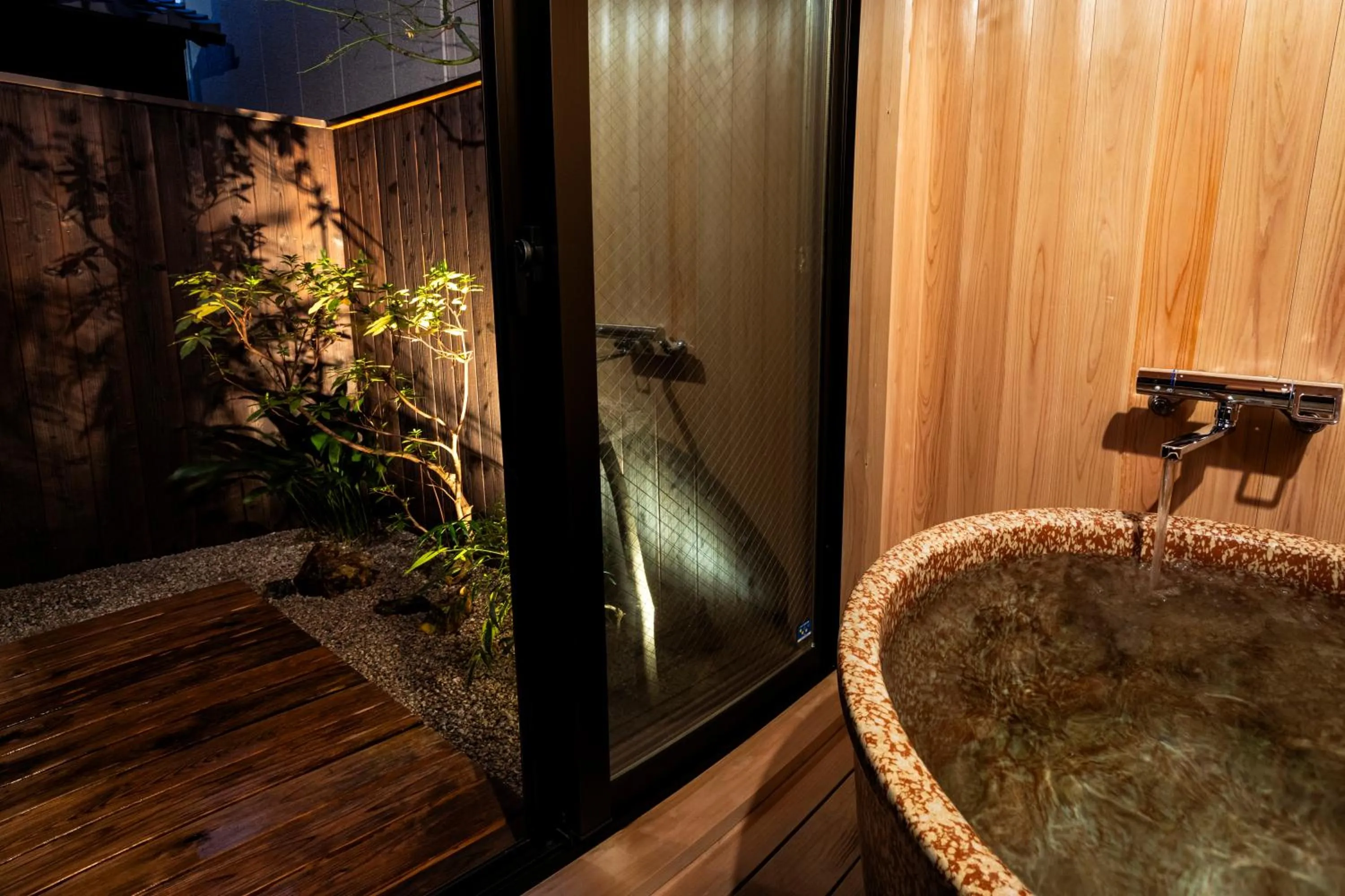 Bathroom in Rinn Hanayacho Asagiri