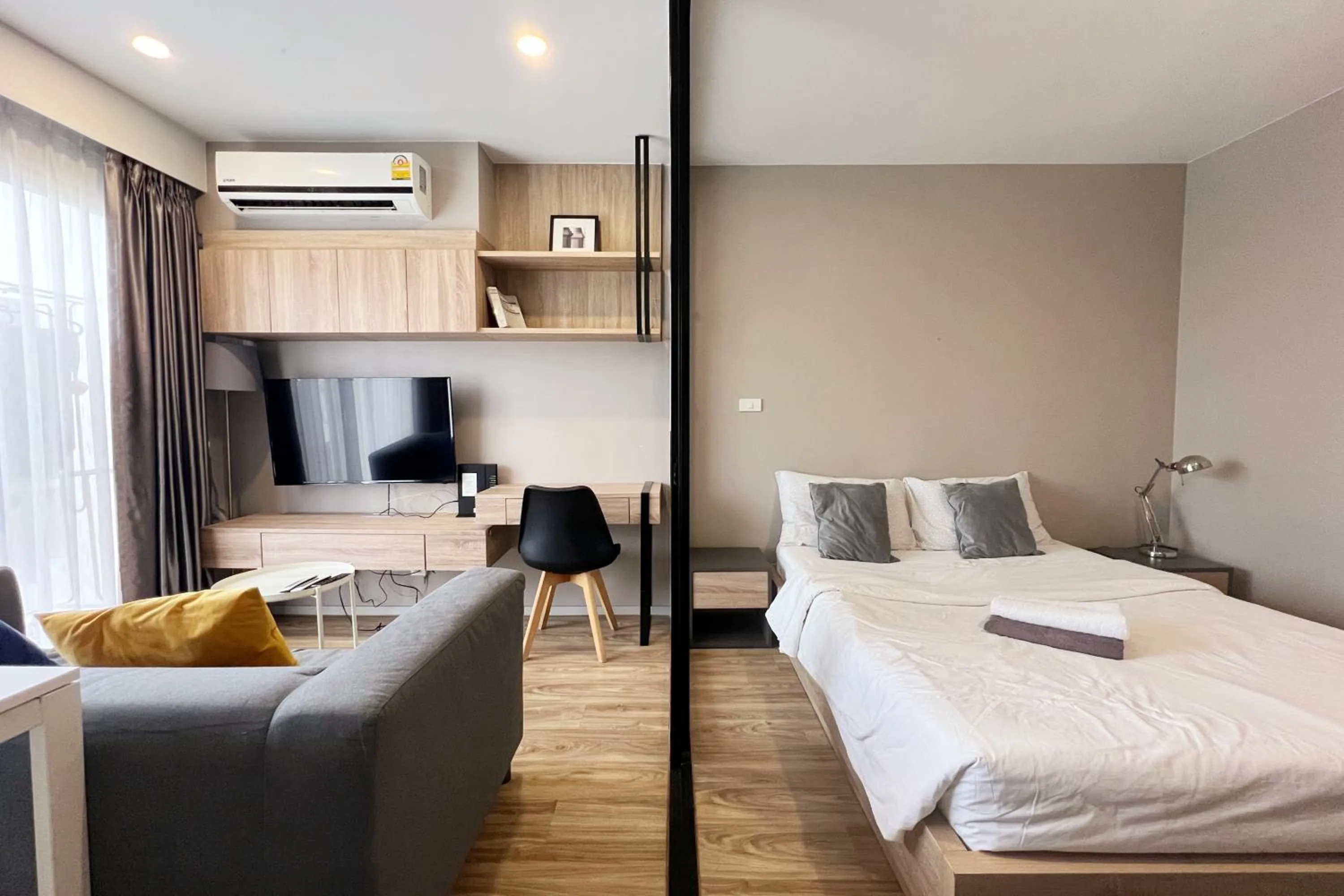 Bed in Blossom Sathon Condo