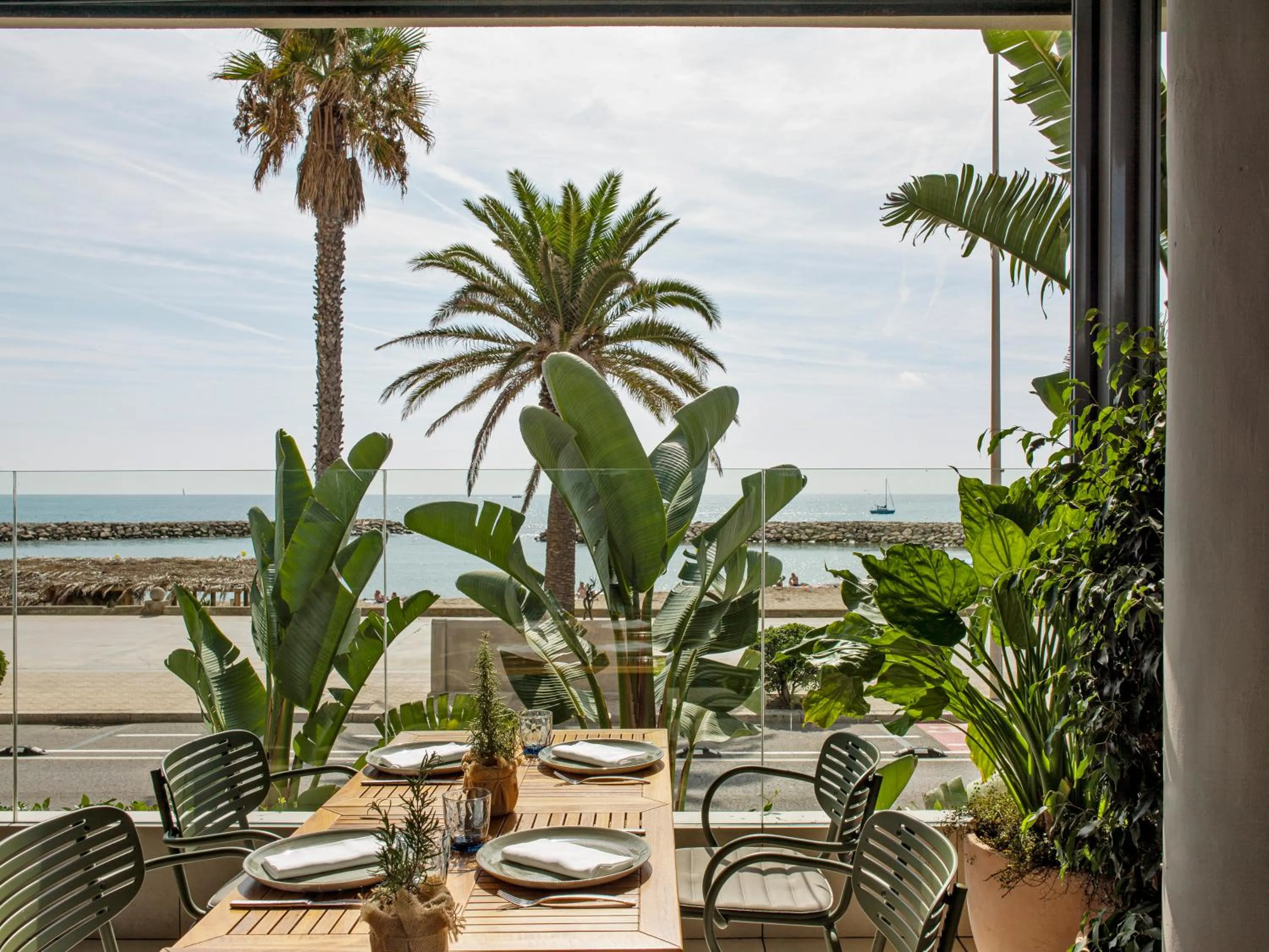 Restaurant/places to eat in ME Sitges Terramar