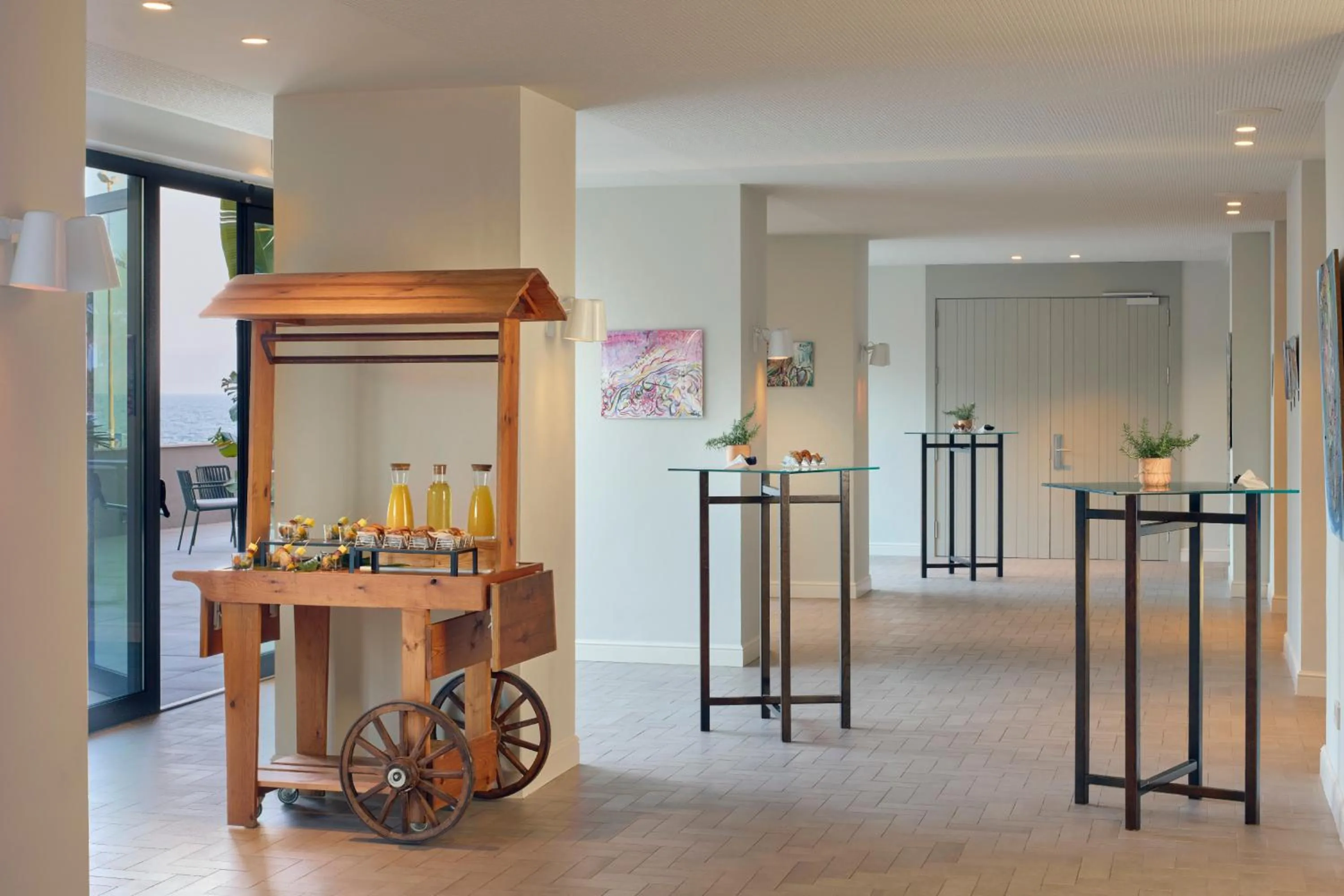 Food and drinks in ME Sitges Terramar