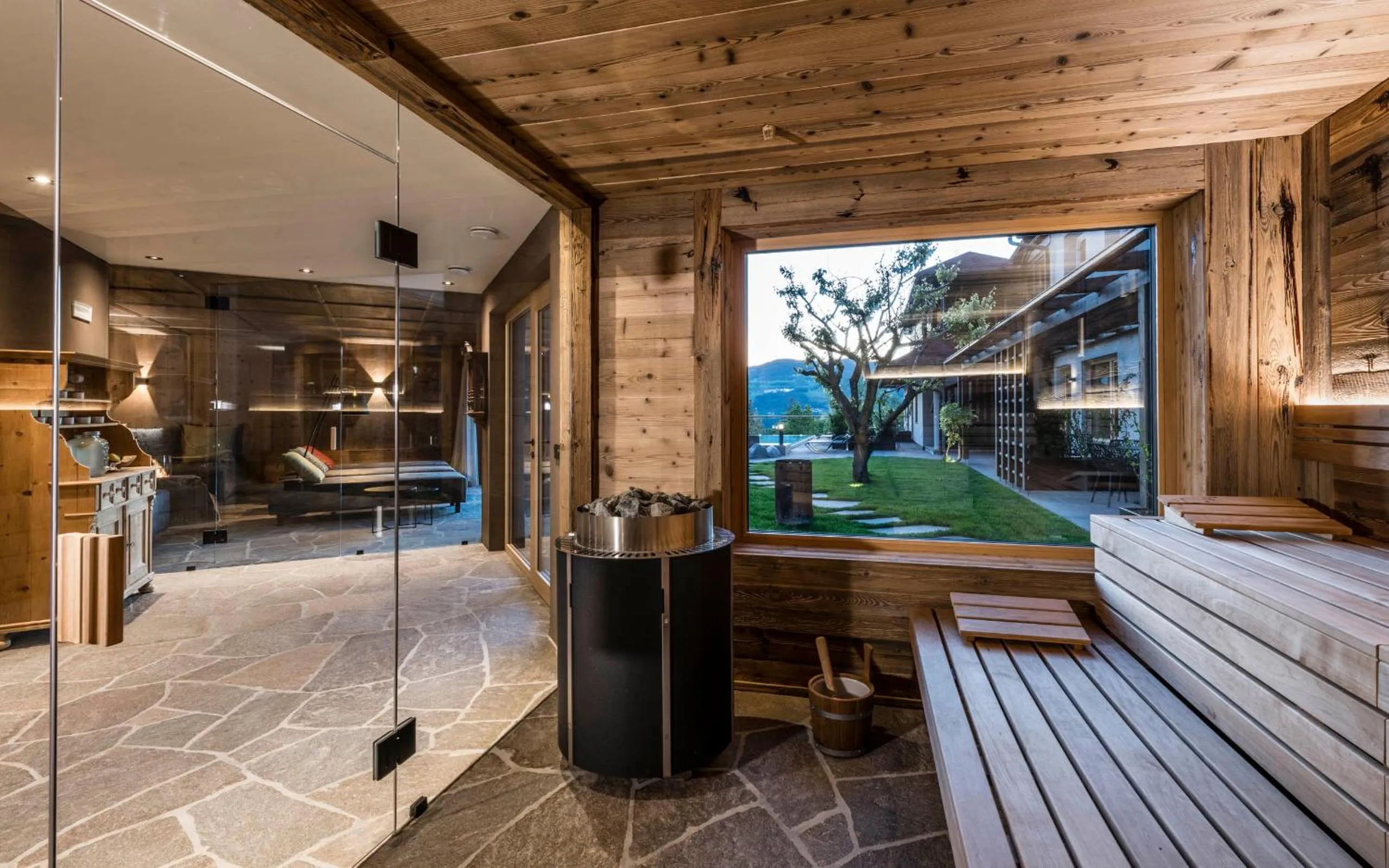 Sauna in Presulis Hideaway Apartments & Restaurant