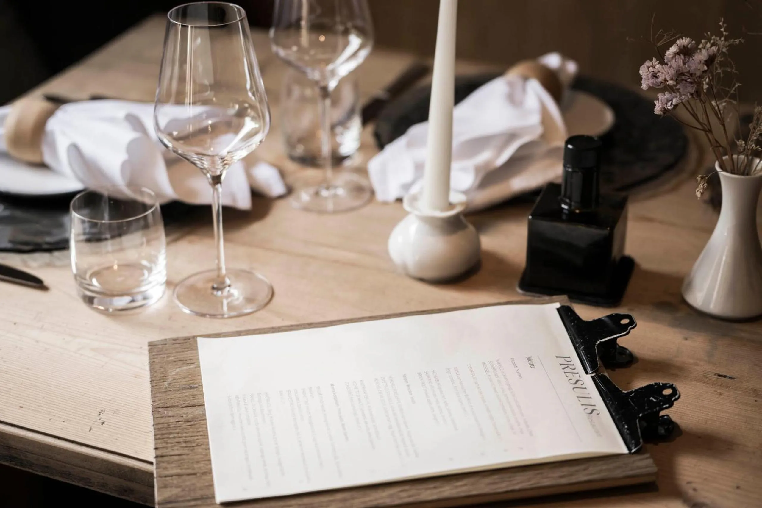 Restaurant/places to eat in Presulis Hideaway Apartments & Restaurant