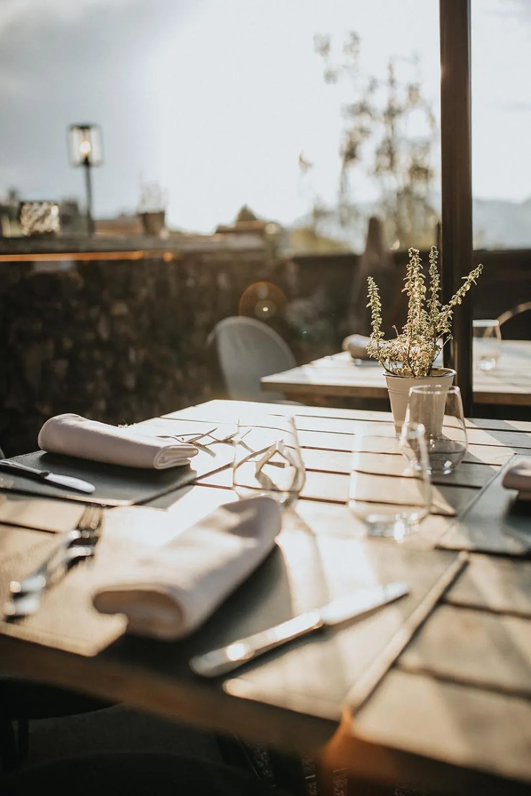 Restaurant/places to eat in Presulis Hideaway Apartments & Restaurant