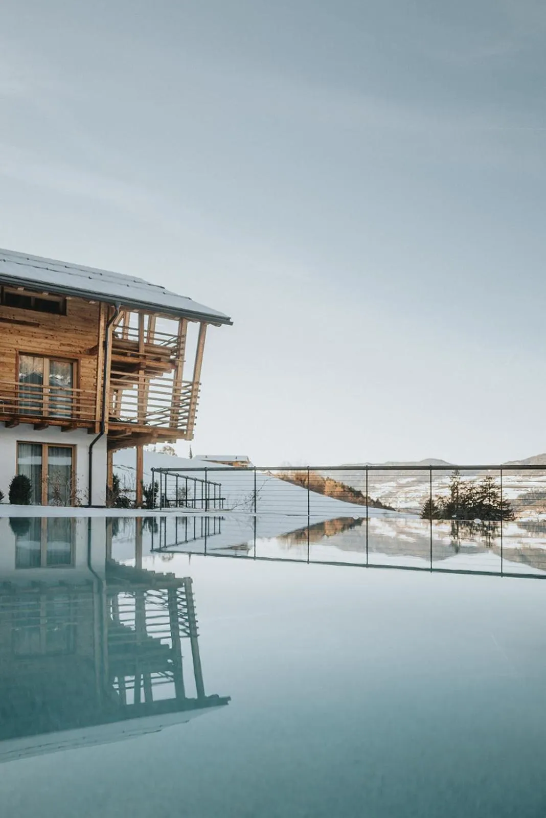 Presulis Hideaway Apartments & Restaurant