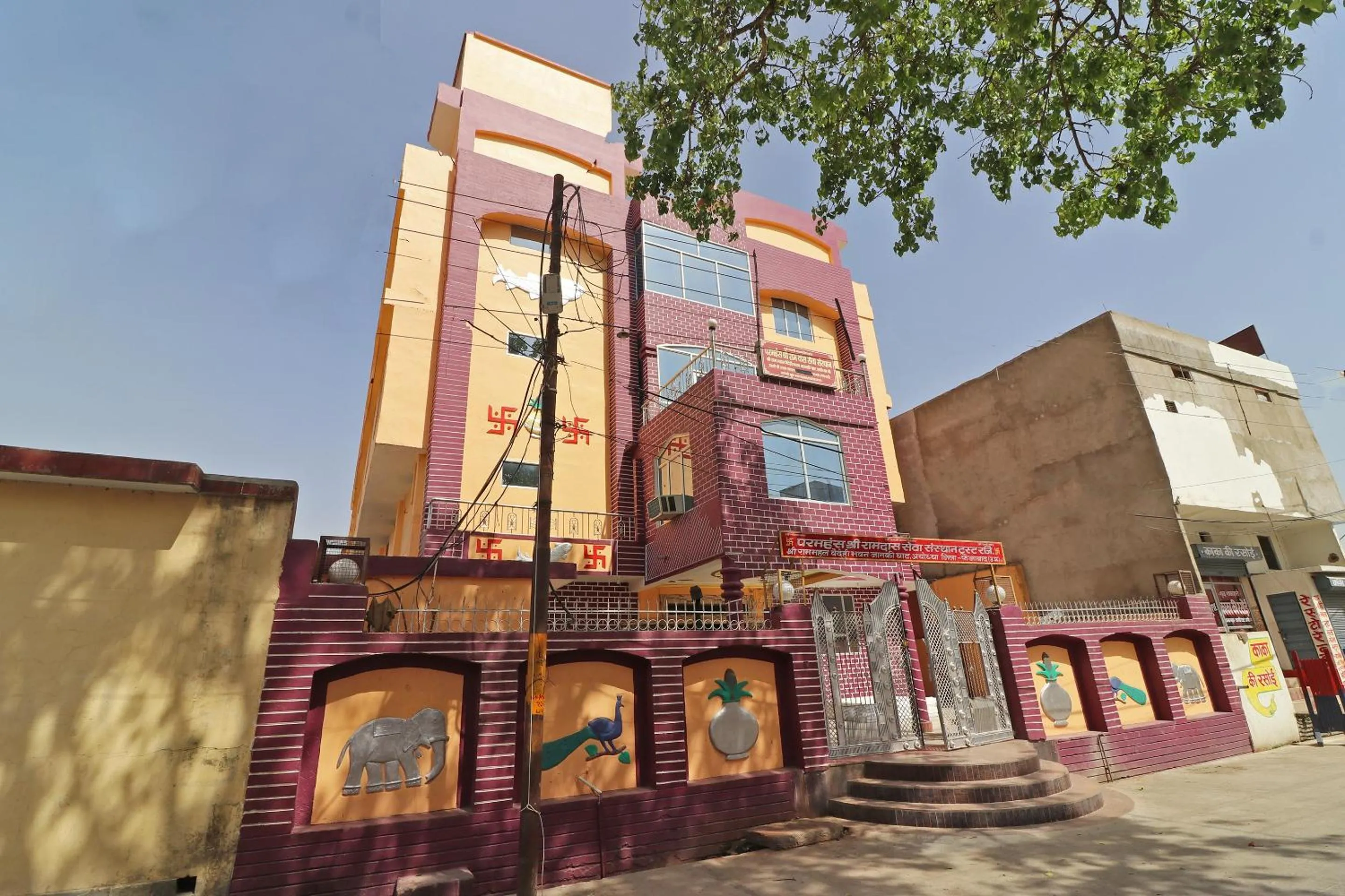 Facade/entrance in SPOT ON 38000 Vaidehi Bhawan