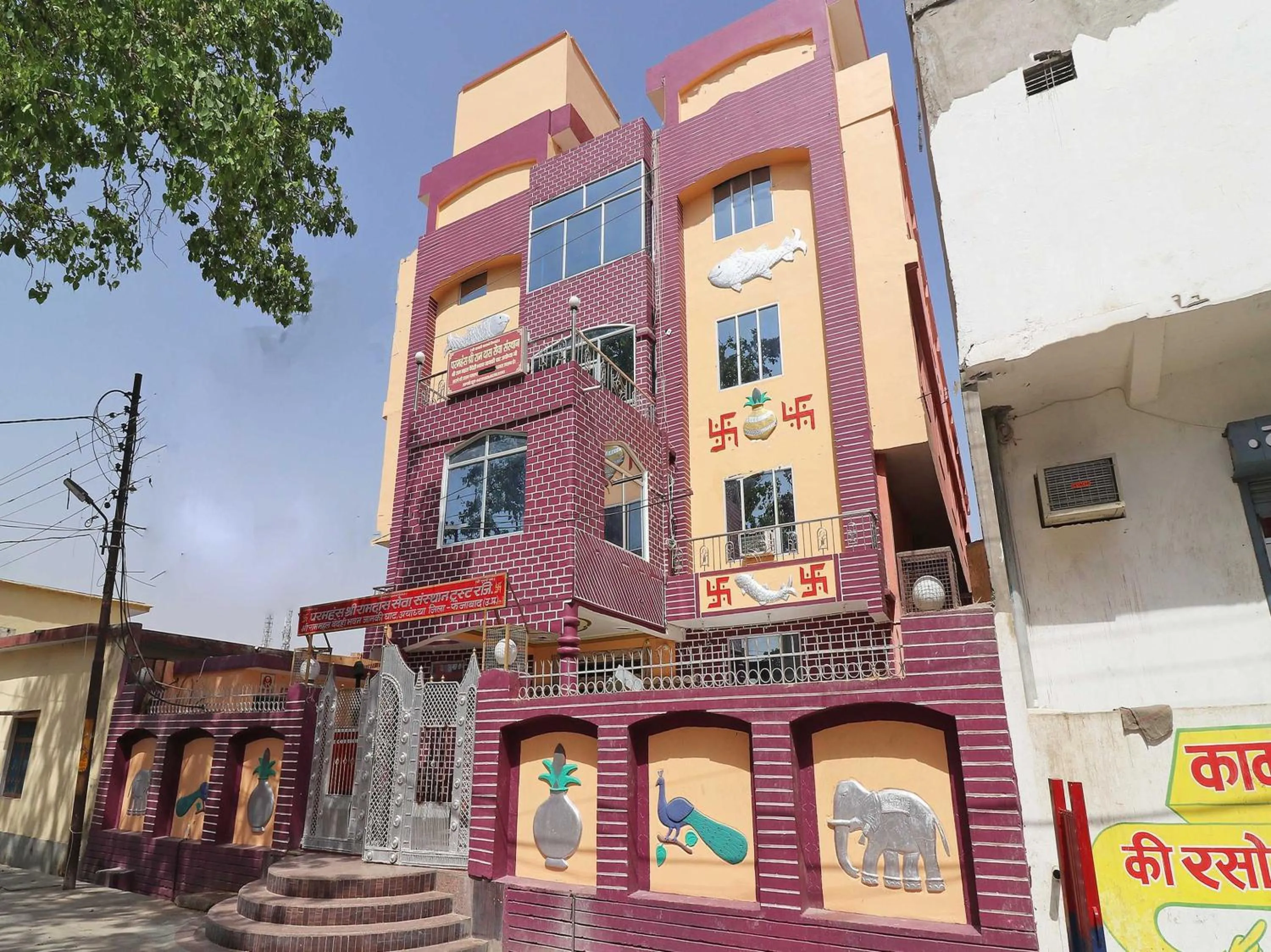 Facade/entrance in SPOT ON 38000 Vaidehi Bhawan