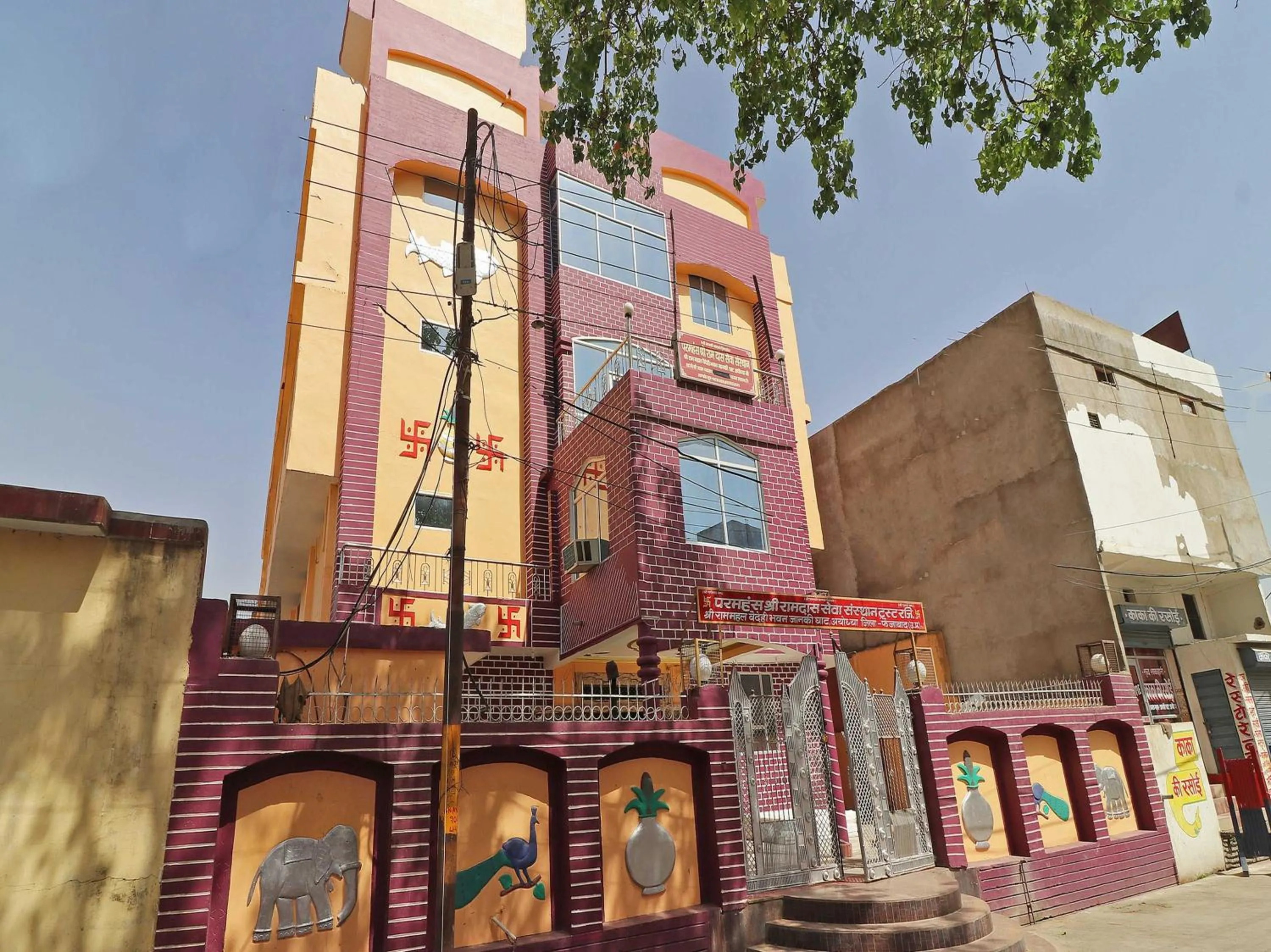 Facade/entrance in SPOT ON 38000 Vaidehi Bhawan