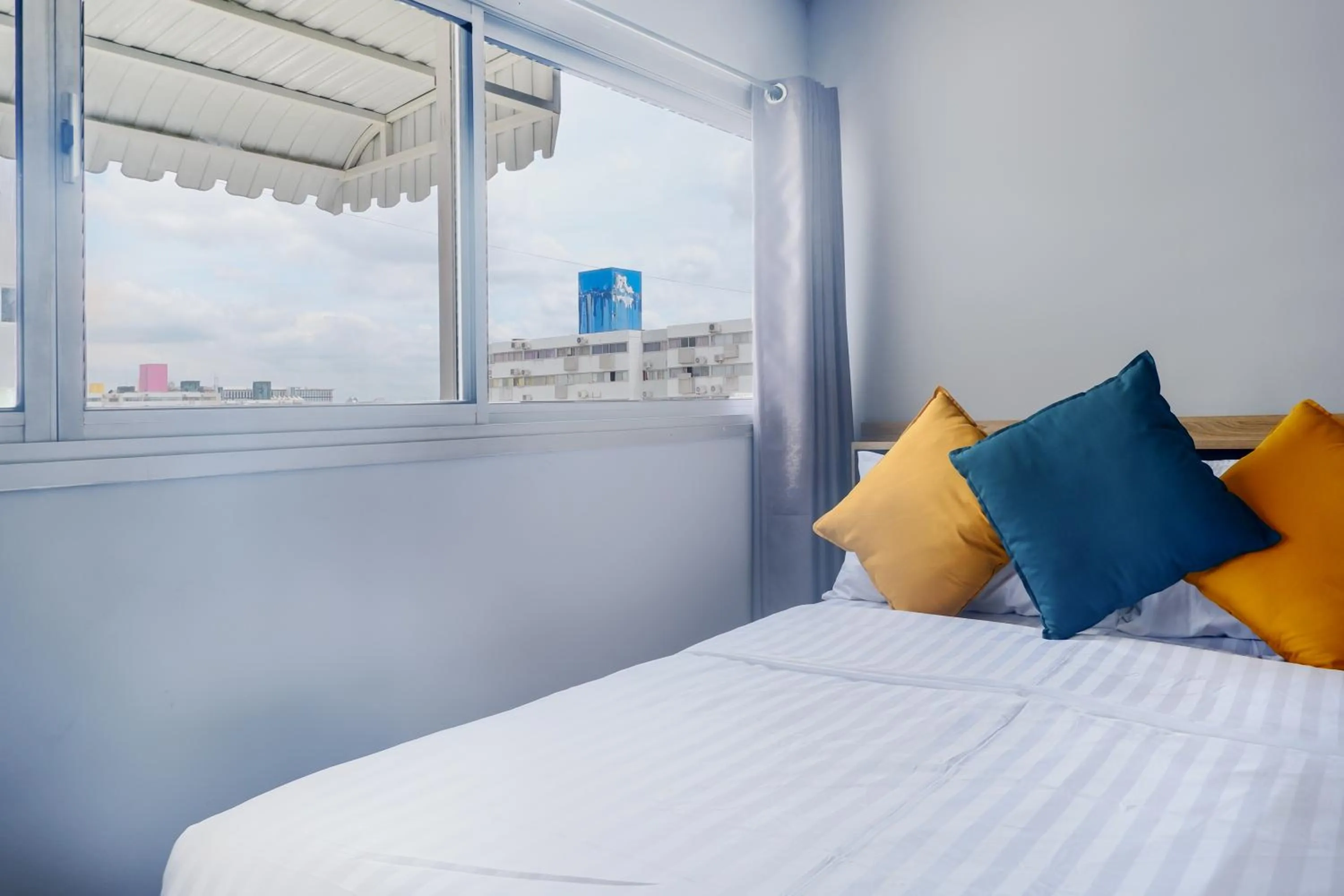 Bed in Bangkok Impact Popular Comdominium