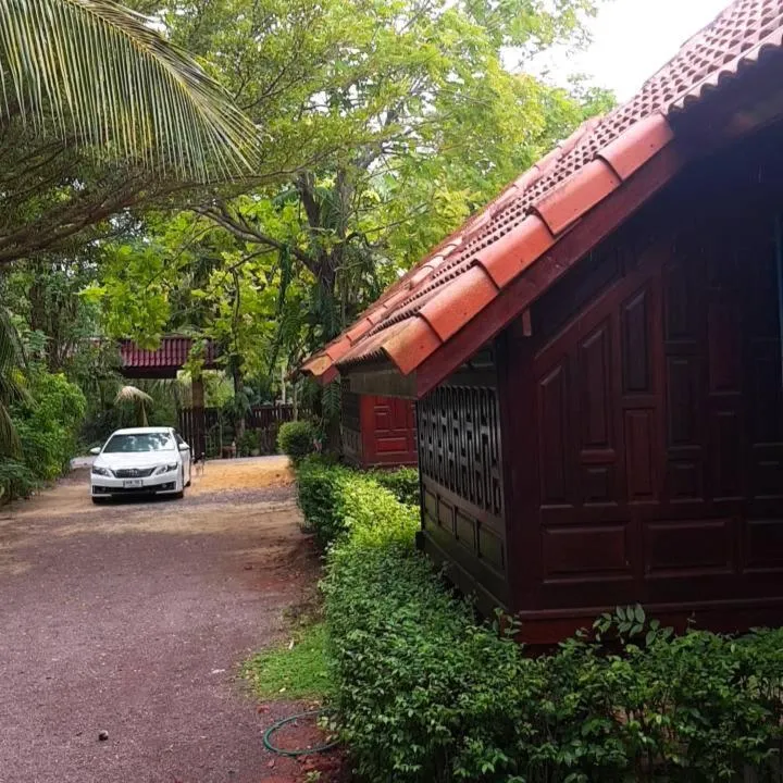 Parking in Ruenthai Ampawa