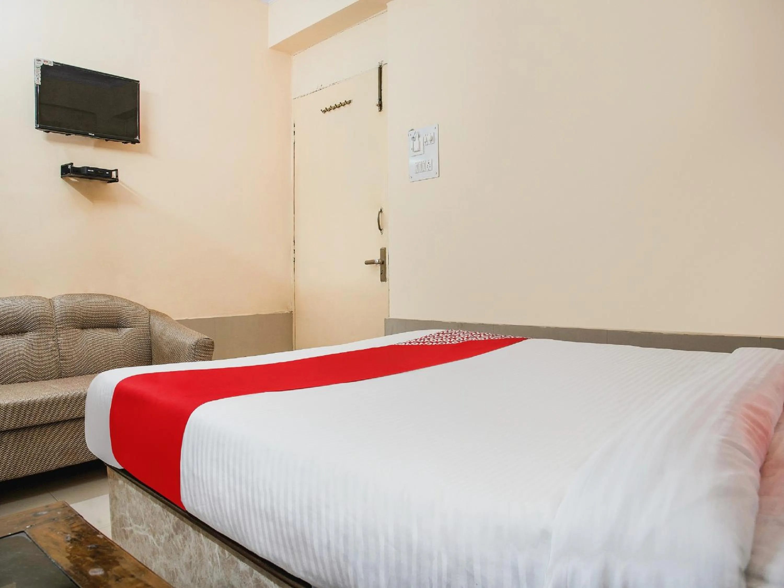 Bedroom, Bed in Hotel O Embassy Exhibition Rd