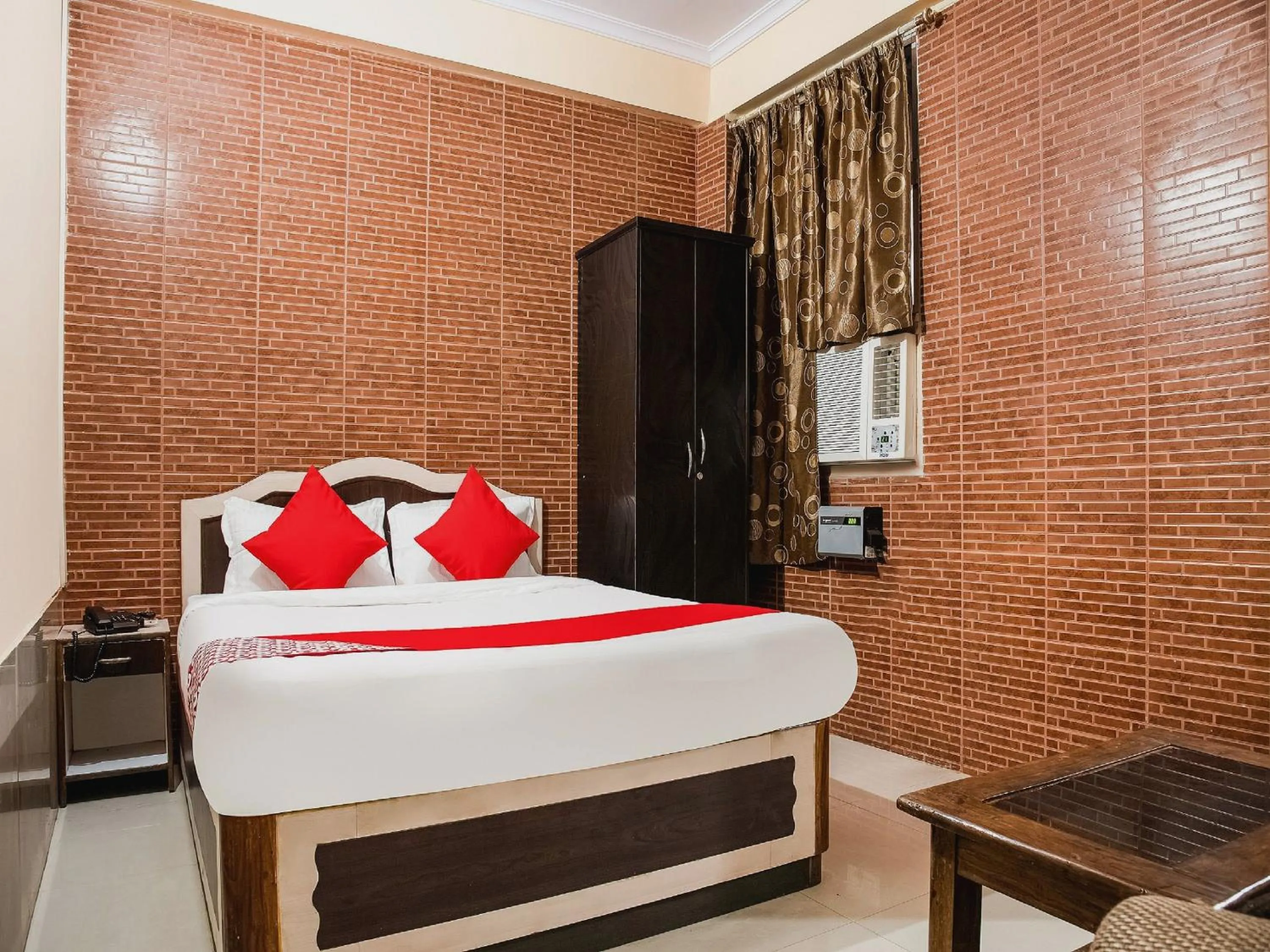 Bedroom, Bed in Hotel O Embassy Exhibition Rd