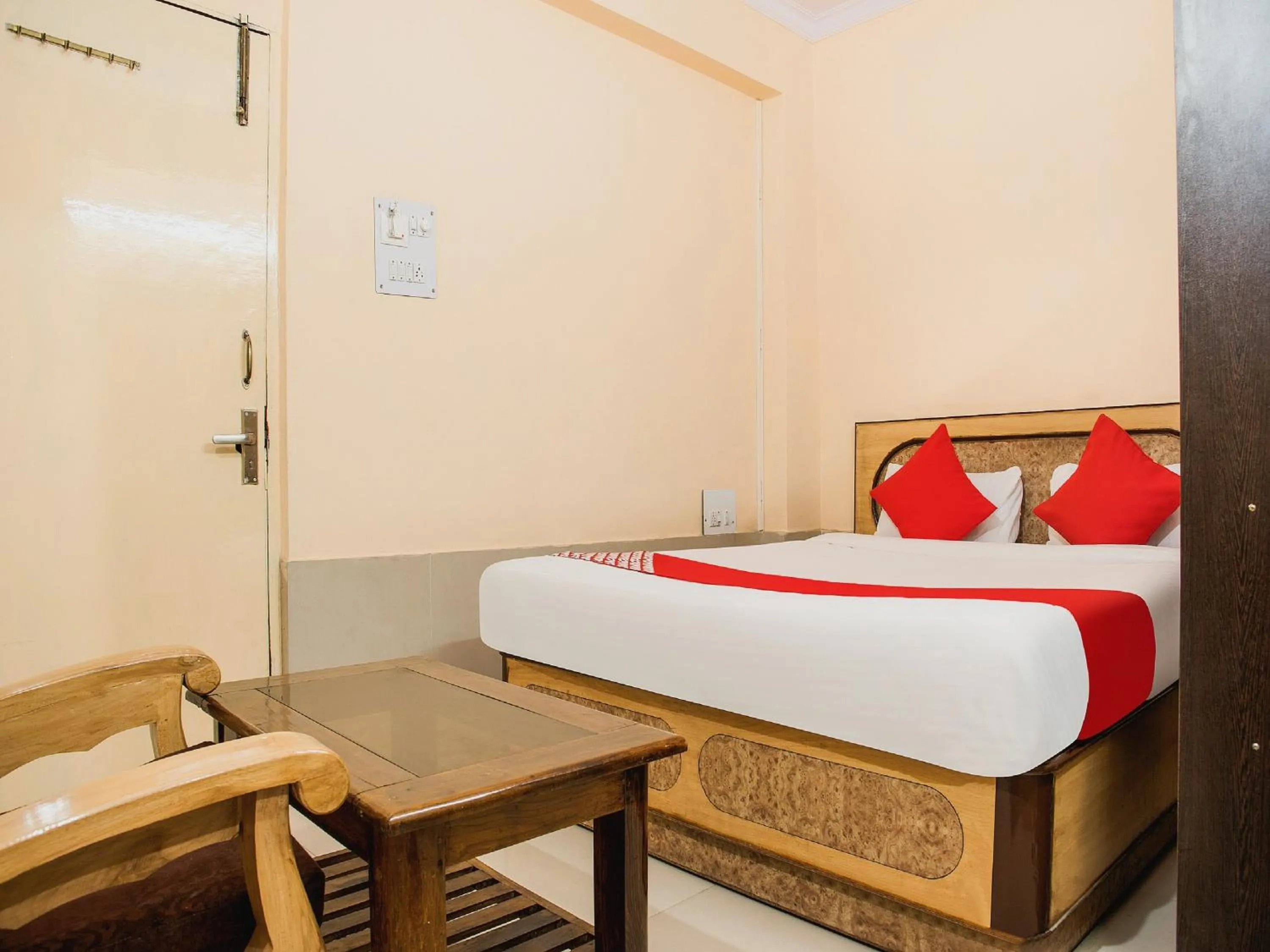 Bedroom, Bed in Hotel O Embassy Exhibition Rd