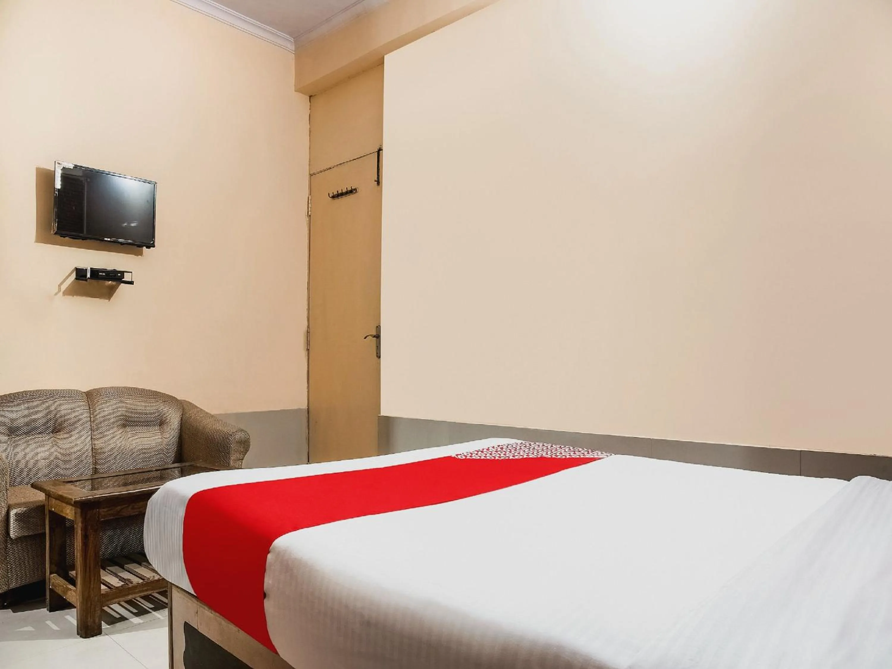 Bedroom, Bed in Hotel O Embassy Exhibition Rd