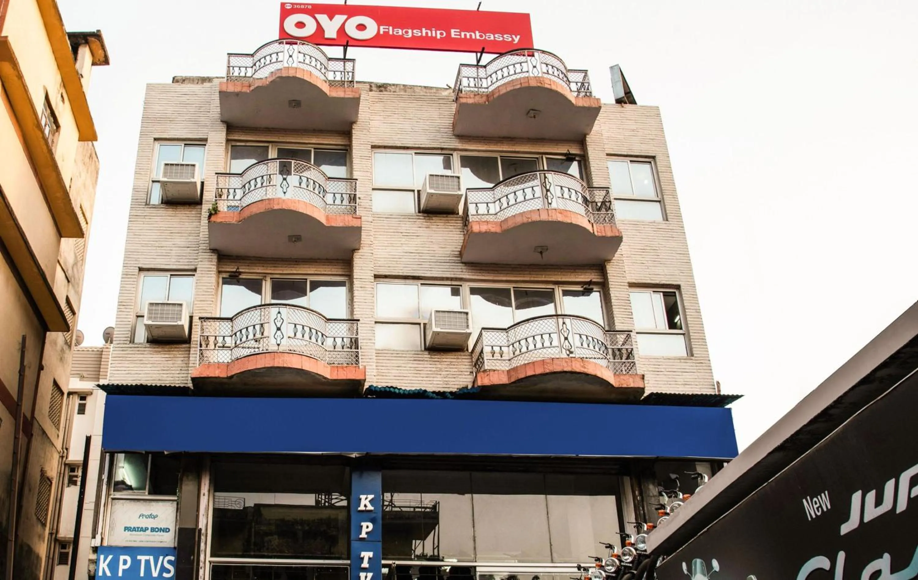 Facade/entrance in Hotel O Embassy Exhibition Rd