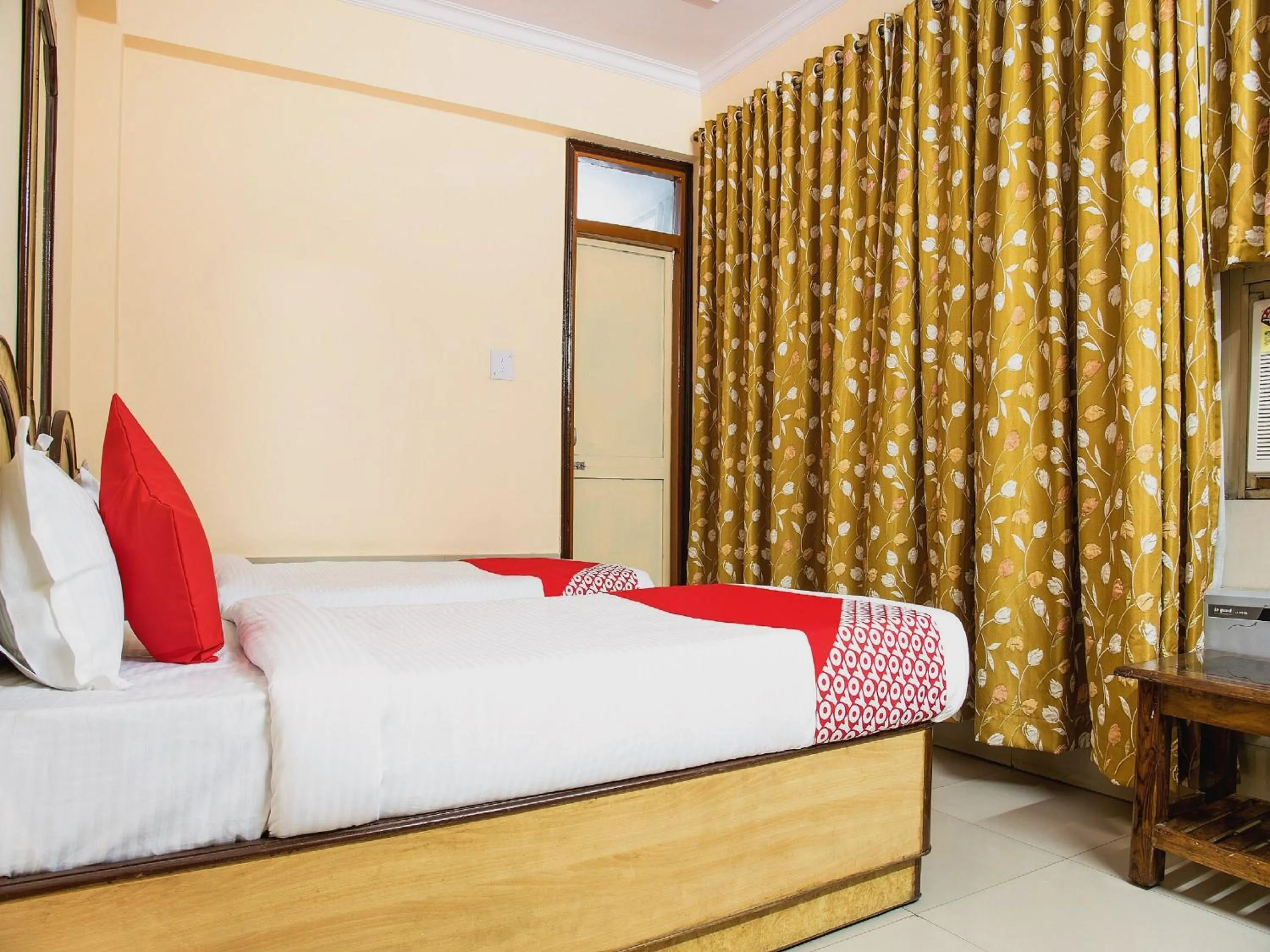 Bedroom, Bed in Hotel O Embassy Exhibition Rd