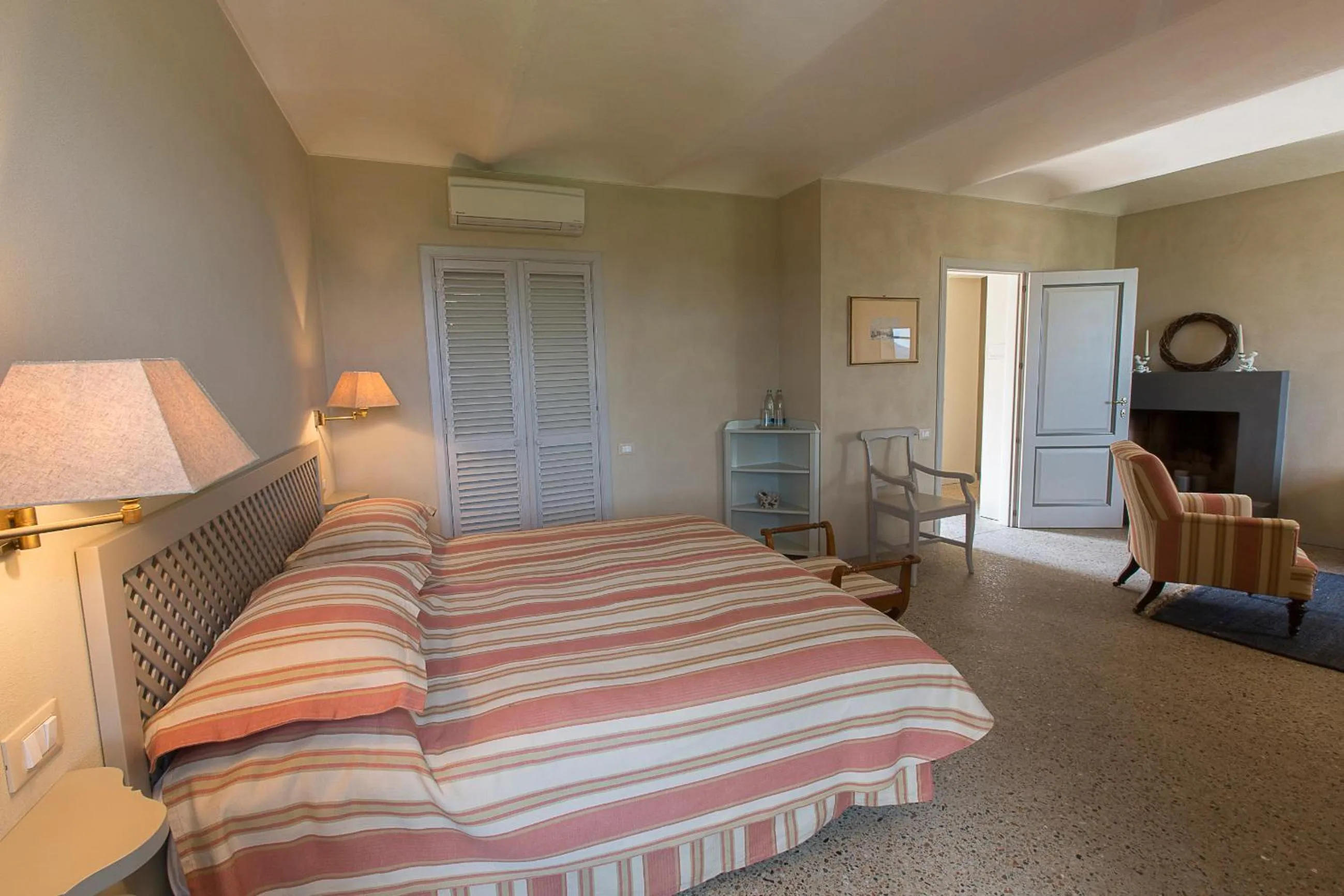 Bed in Marchesi Alfieri - Cantine e Ospitalità