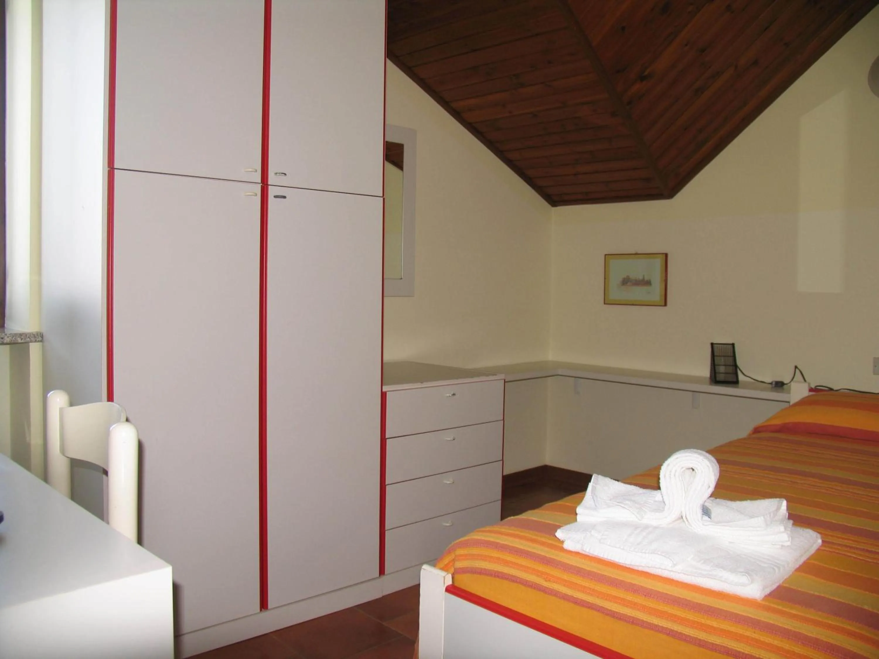 Bedroom, Bed in Albergo Residence Isotta