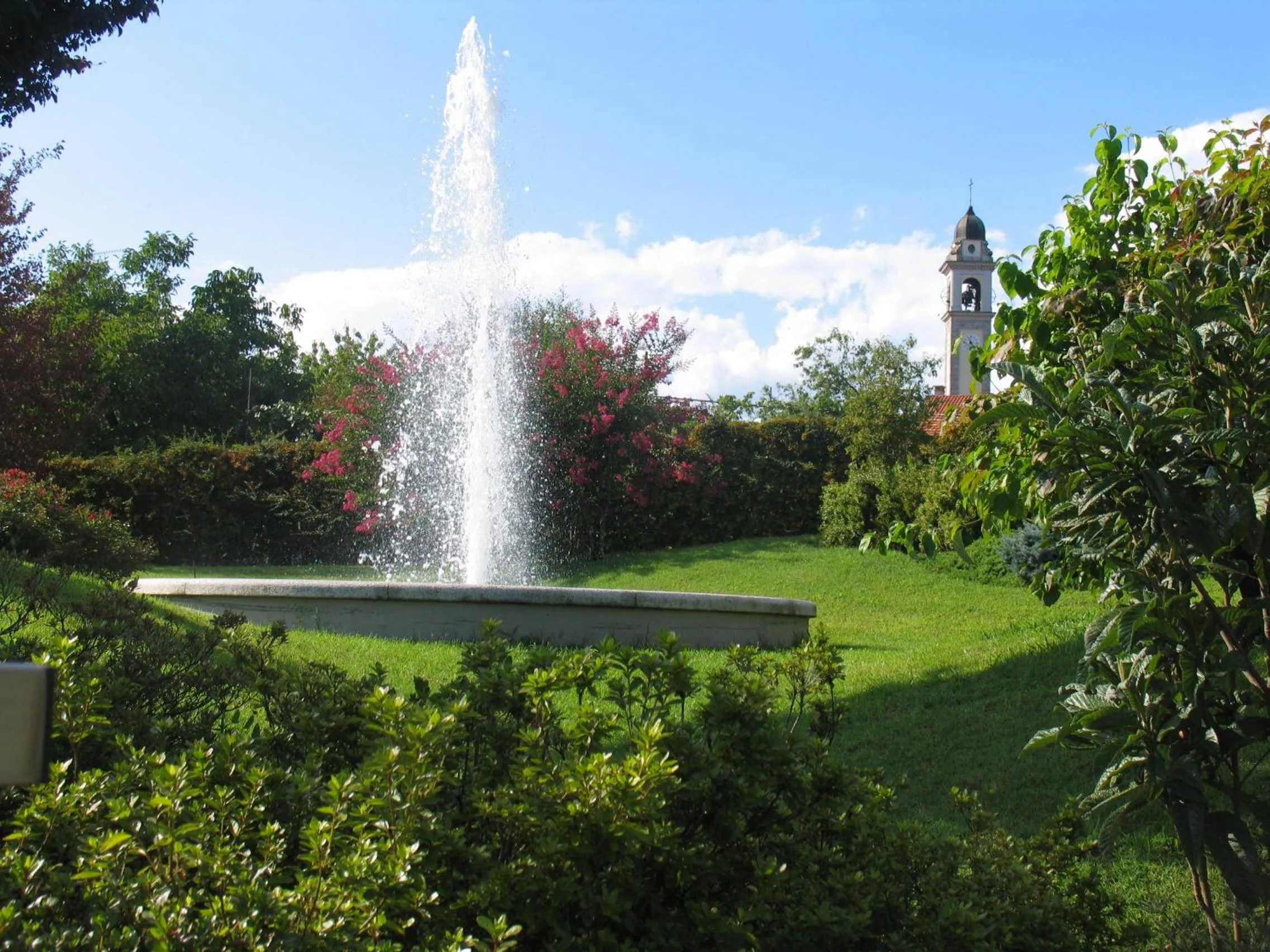 Garden in Albergo Residence Isotta