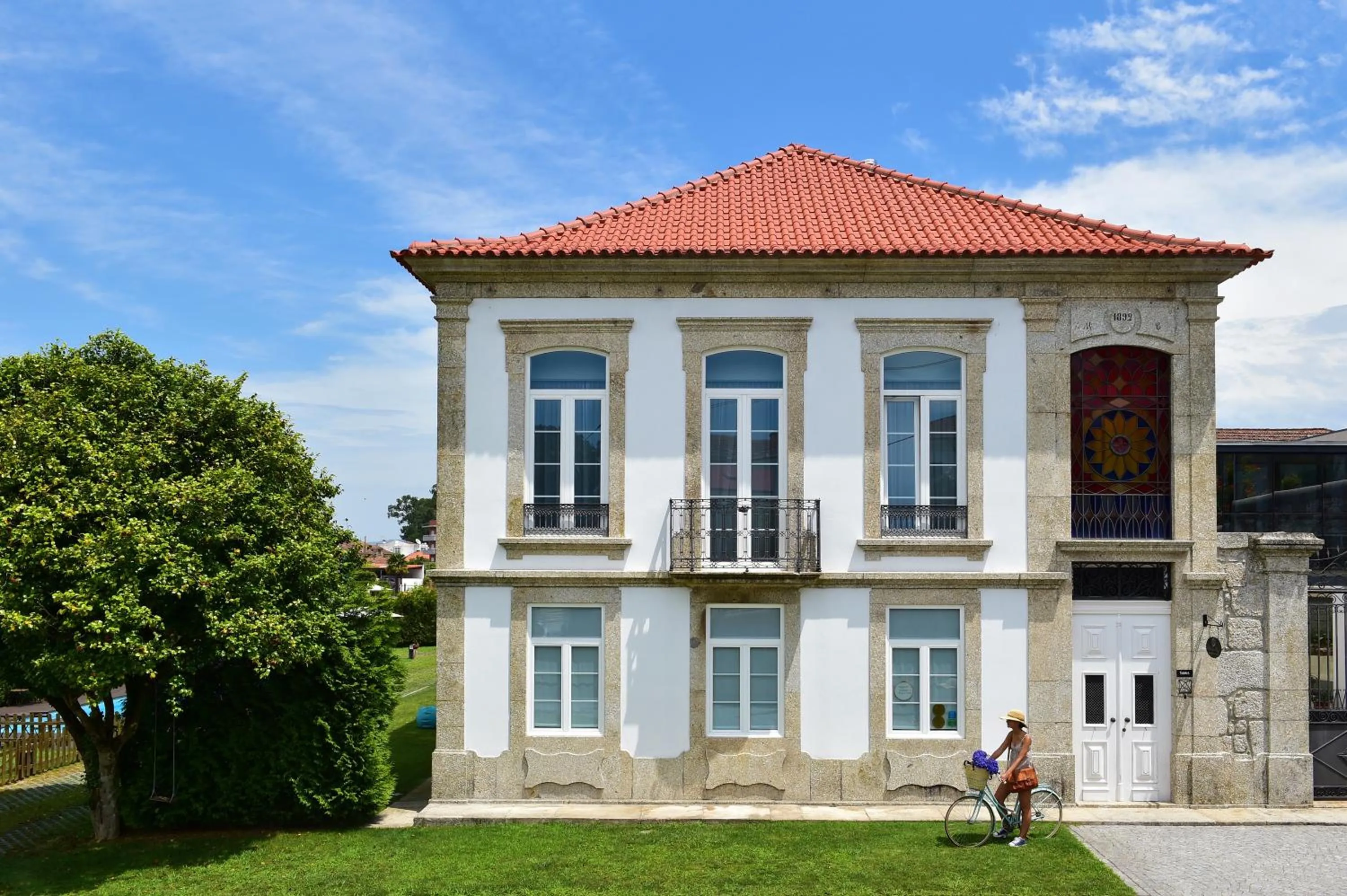 Facade/entrance in Solar Egas Moniz-Charming House & Local Experiences