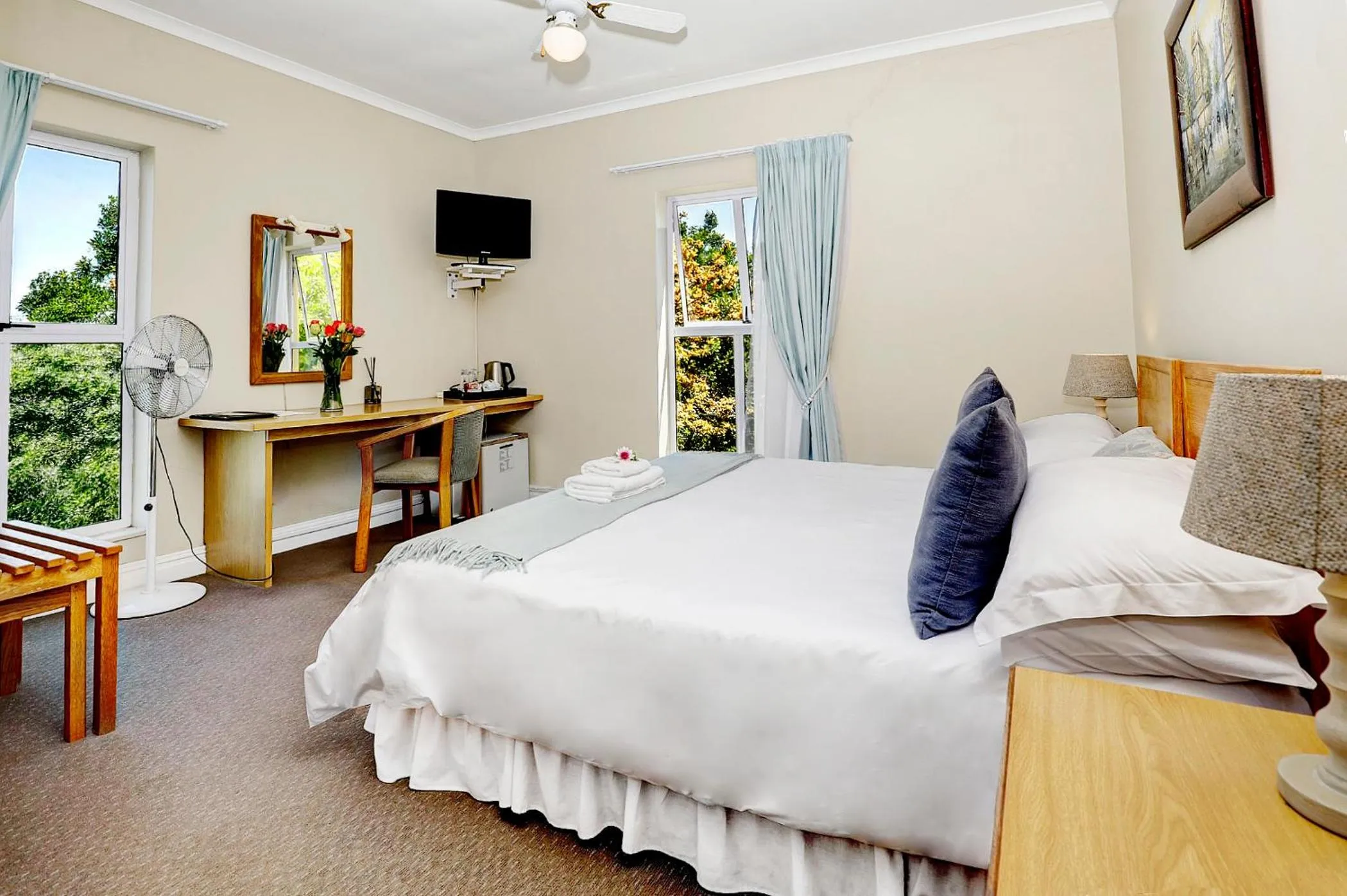 Bedroom, Bed in Bell Rosen Guest House