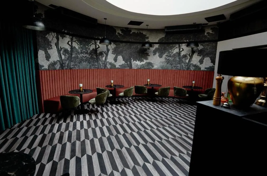 Restaurant/places to eat in Hotel Kristoff