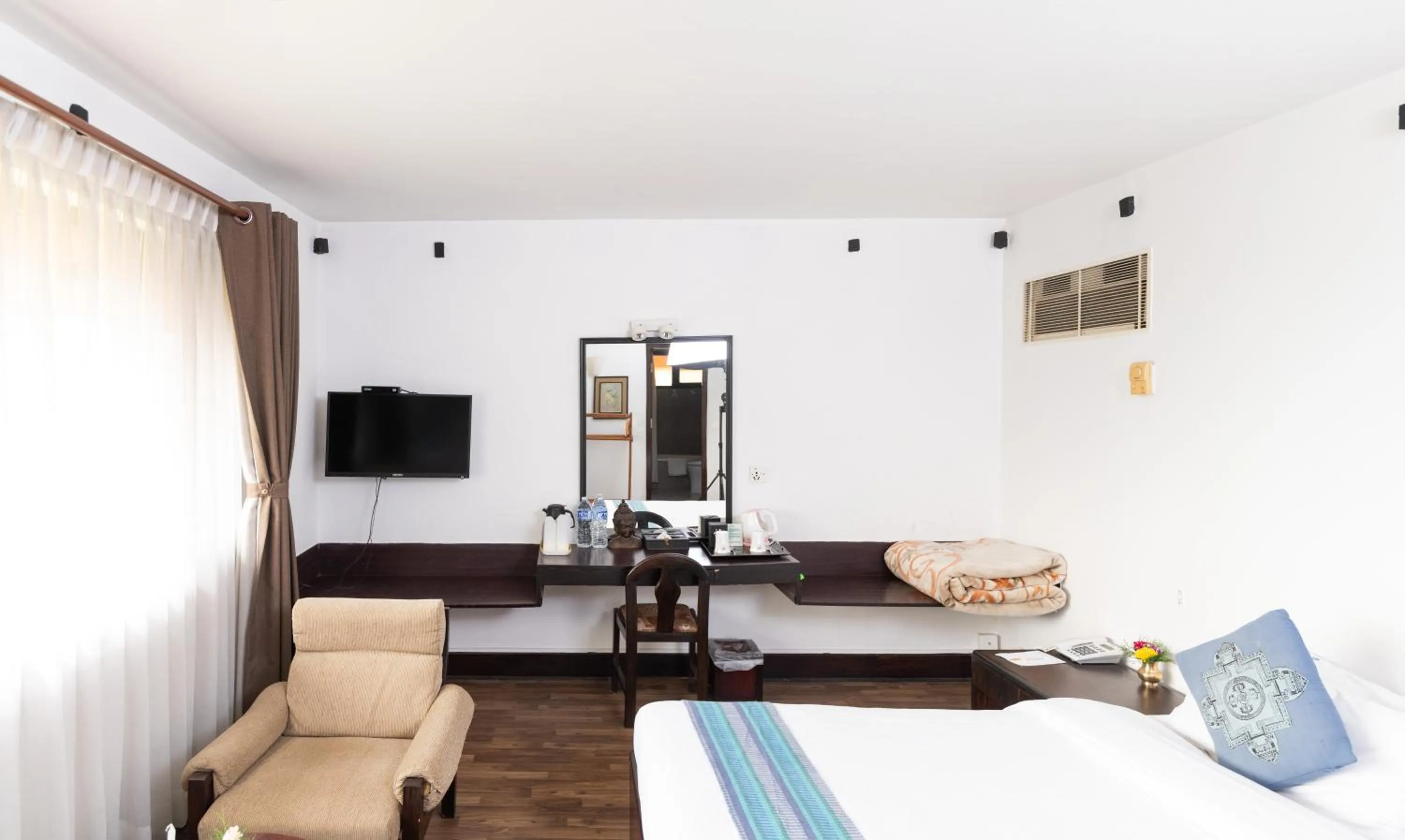 Photo of the whole room in Dhulikhel Mountain Resort