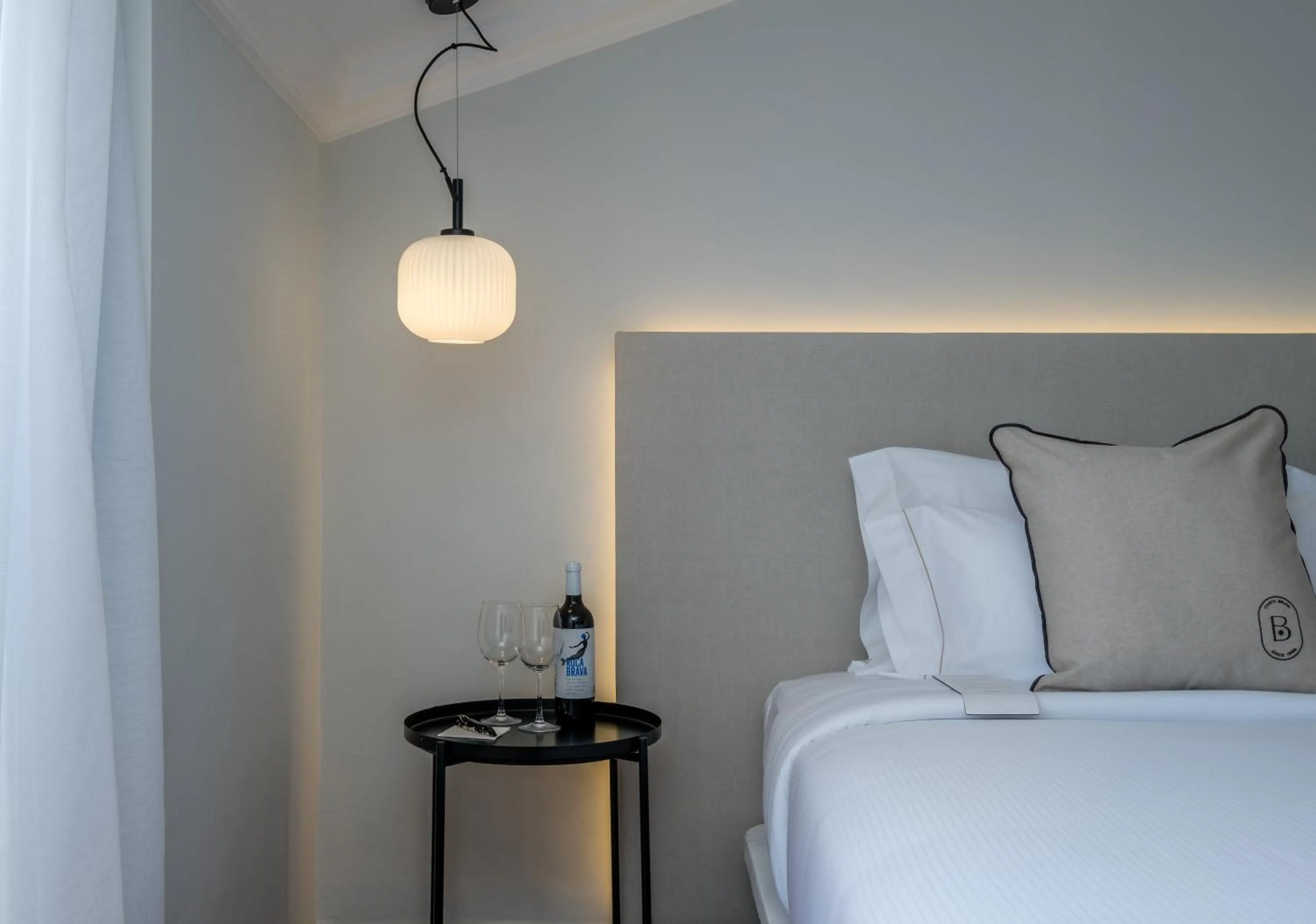 Bedroom, Bed in Hotel Montjoi by Brava Hoteles