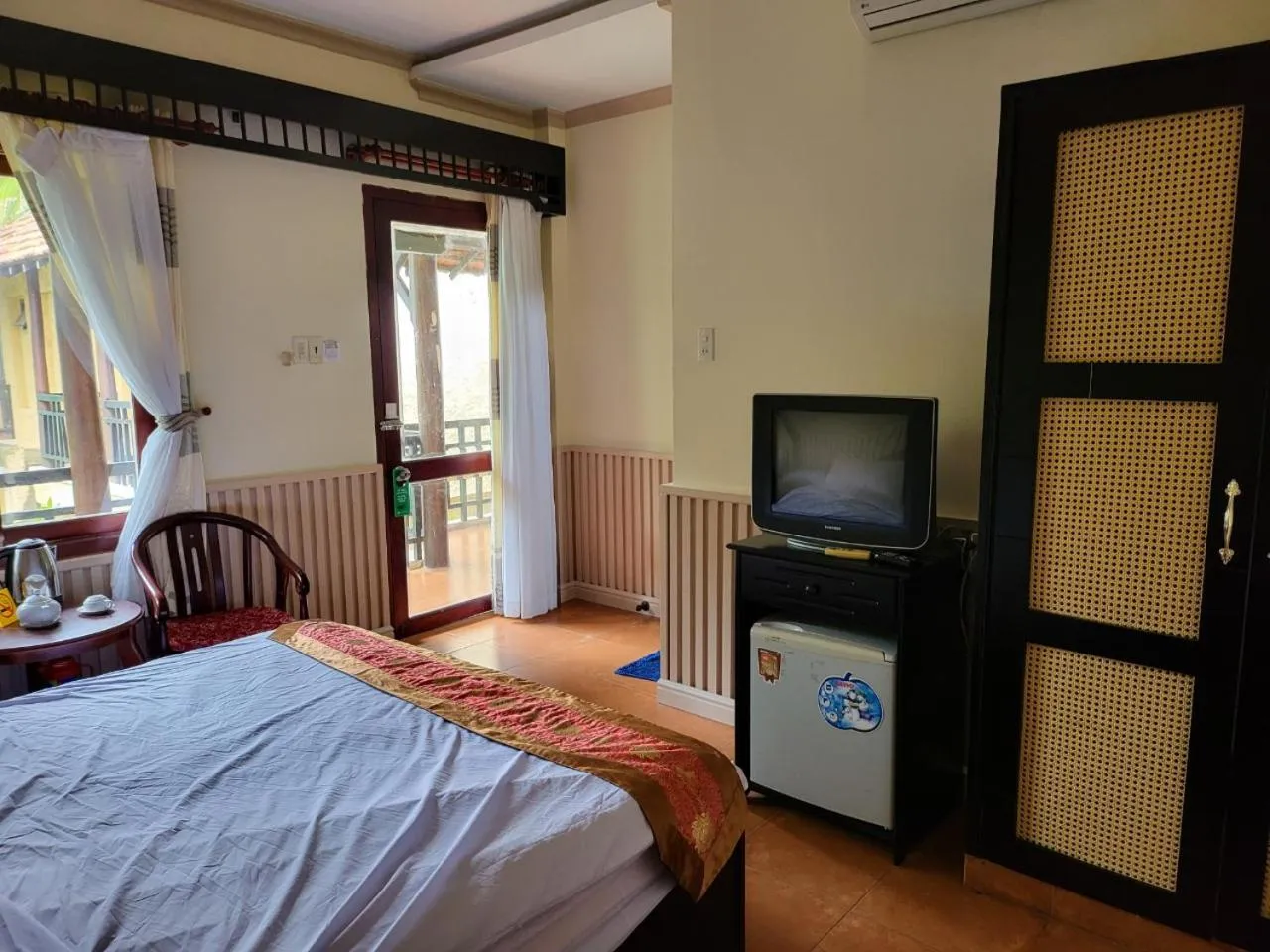 TV and multimedia, Bed in Rang Garden Bungalow