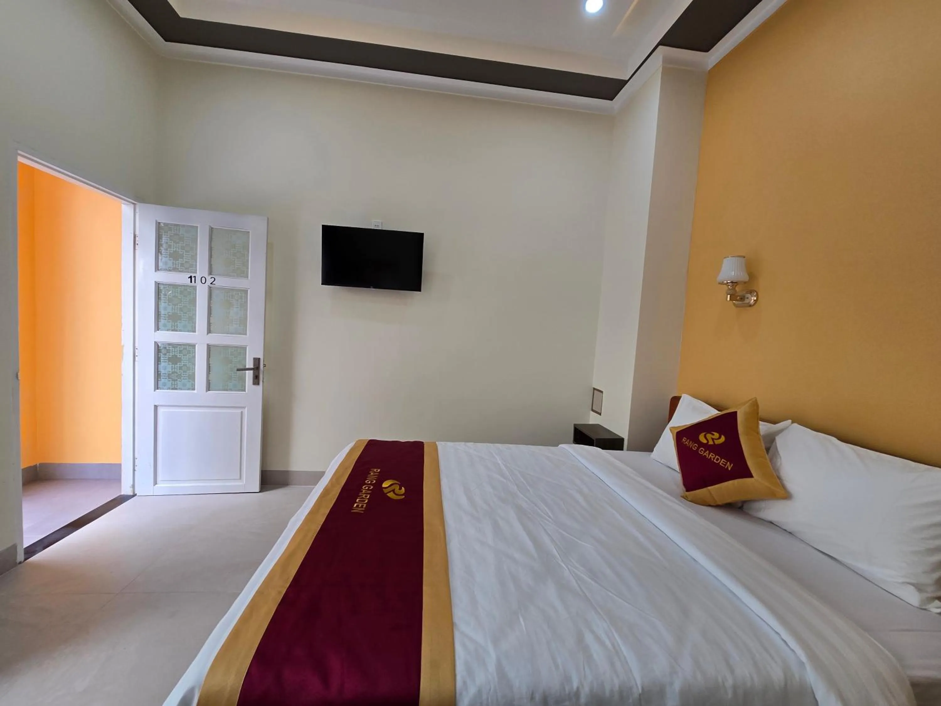 Bed in Rang Garden Bungalow