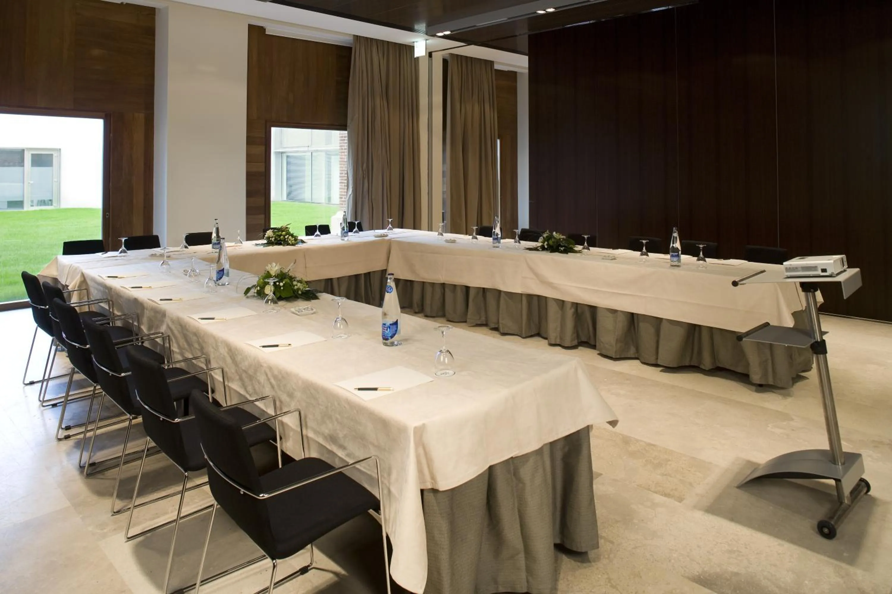 Business facilities in Parador de Alcalá de Henares