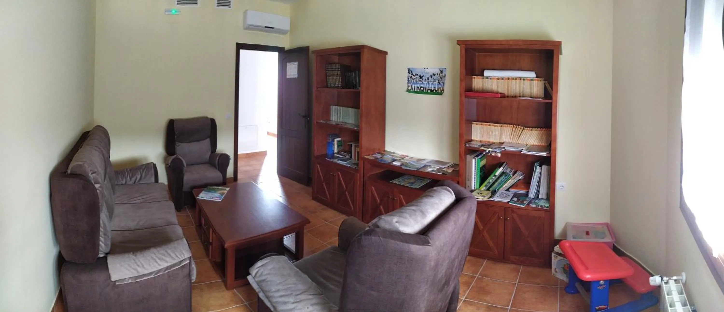 Library in Casa Rural El Nidal