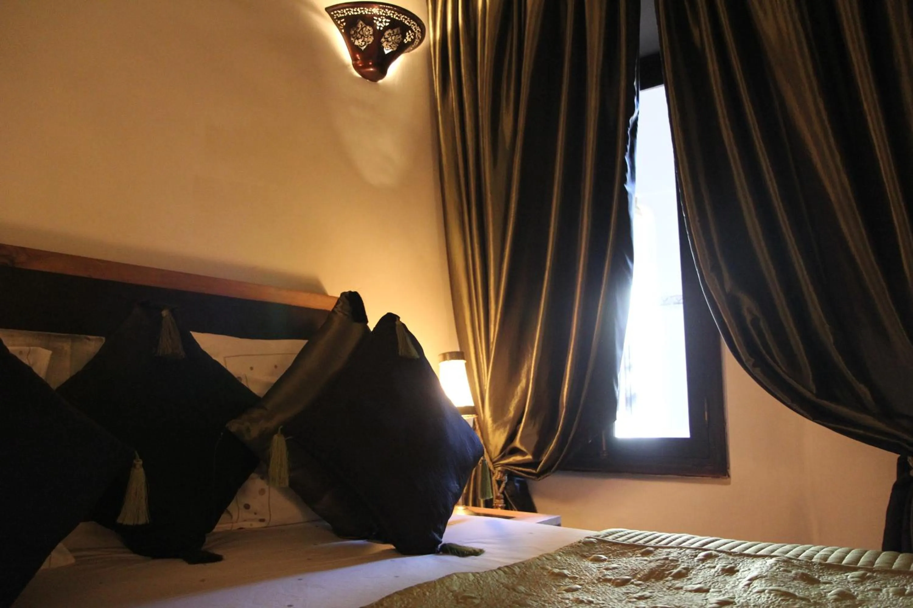 Decorative detail, Bed in Riad Terra Bahia