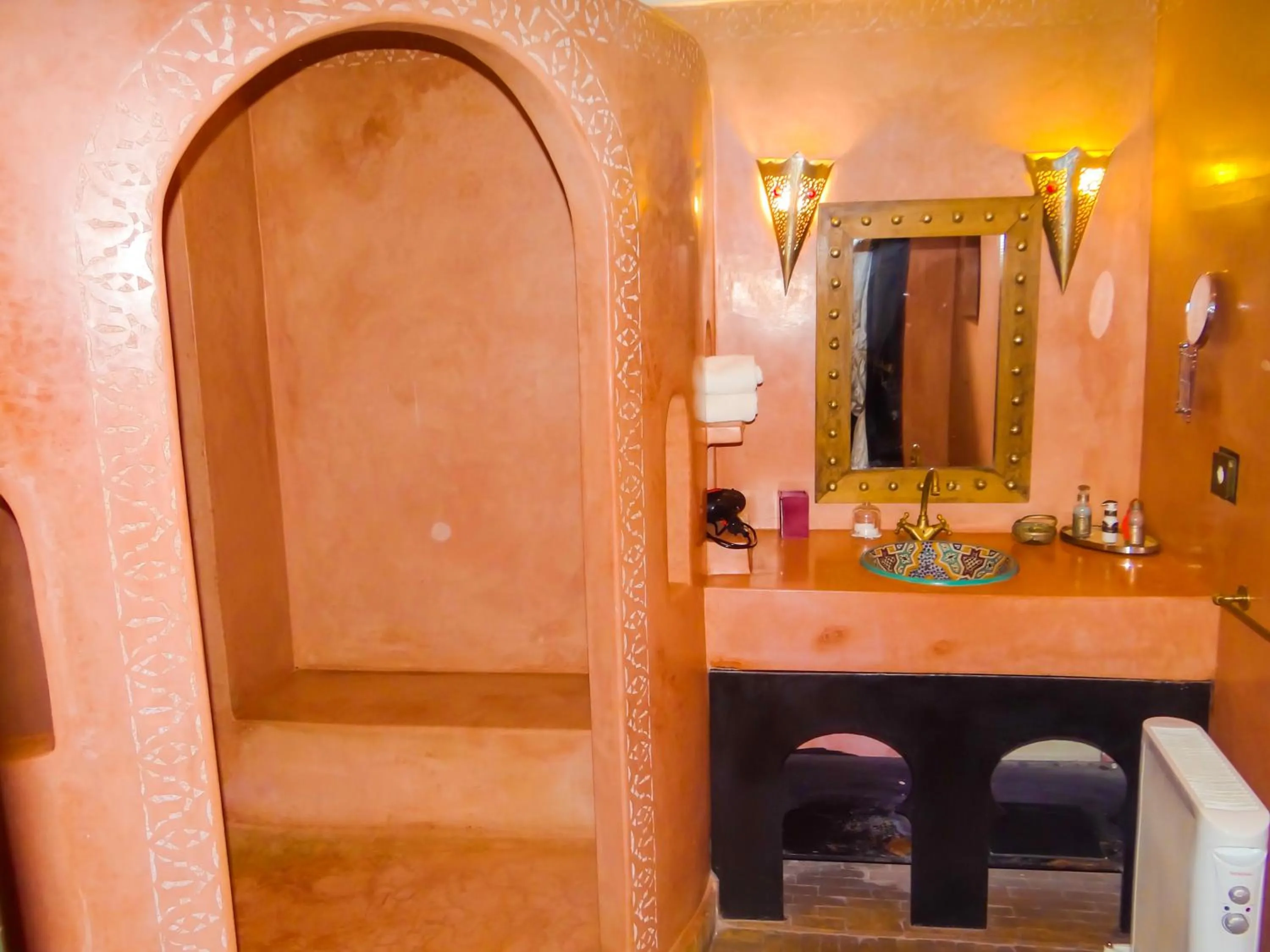 Bathroom in Riad Terra Bahia