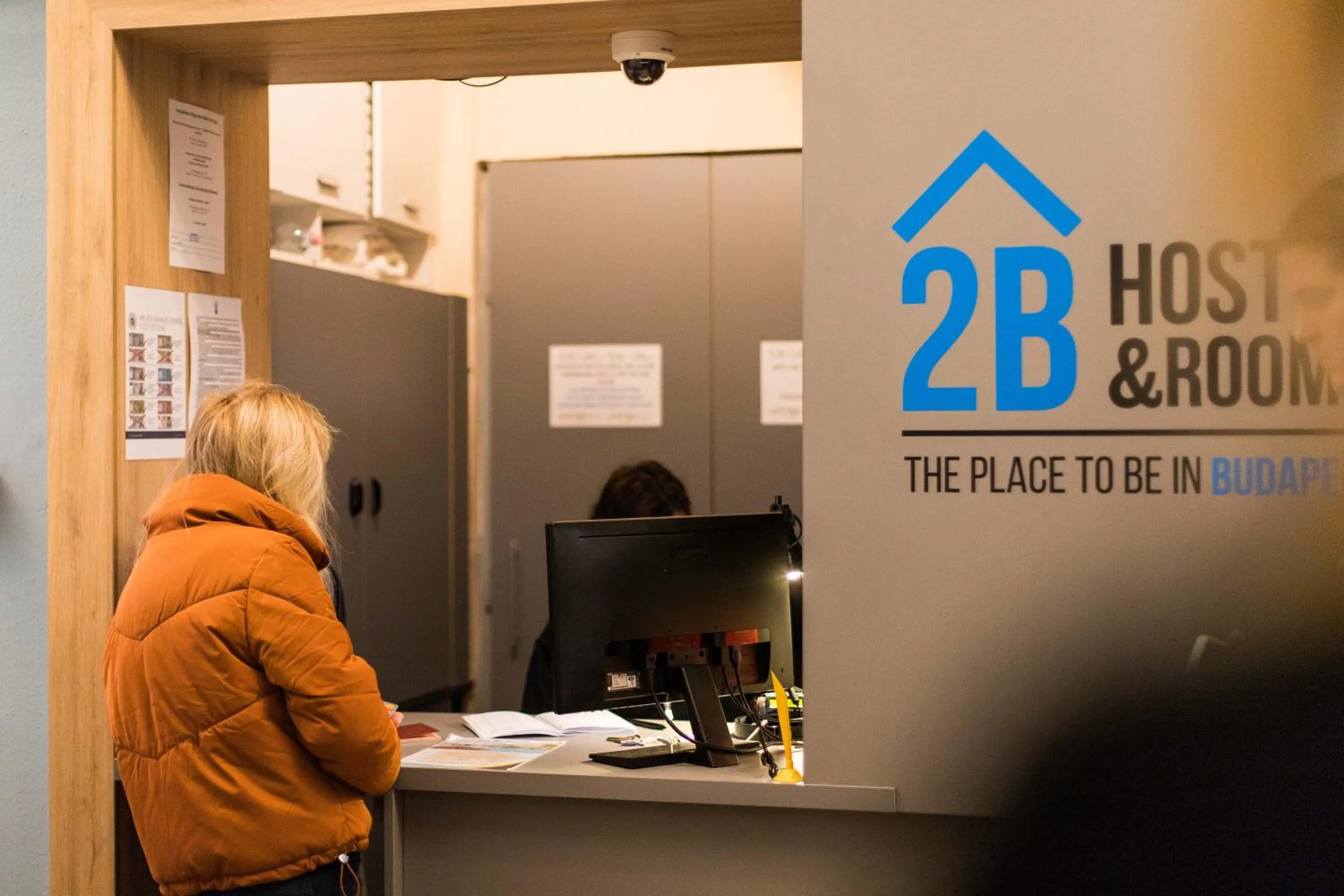 Lobby or reception in 2B Hostel & Rooms