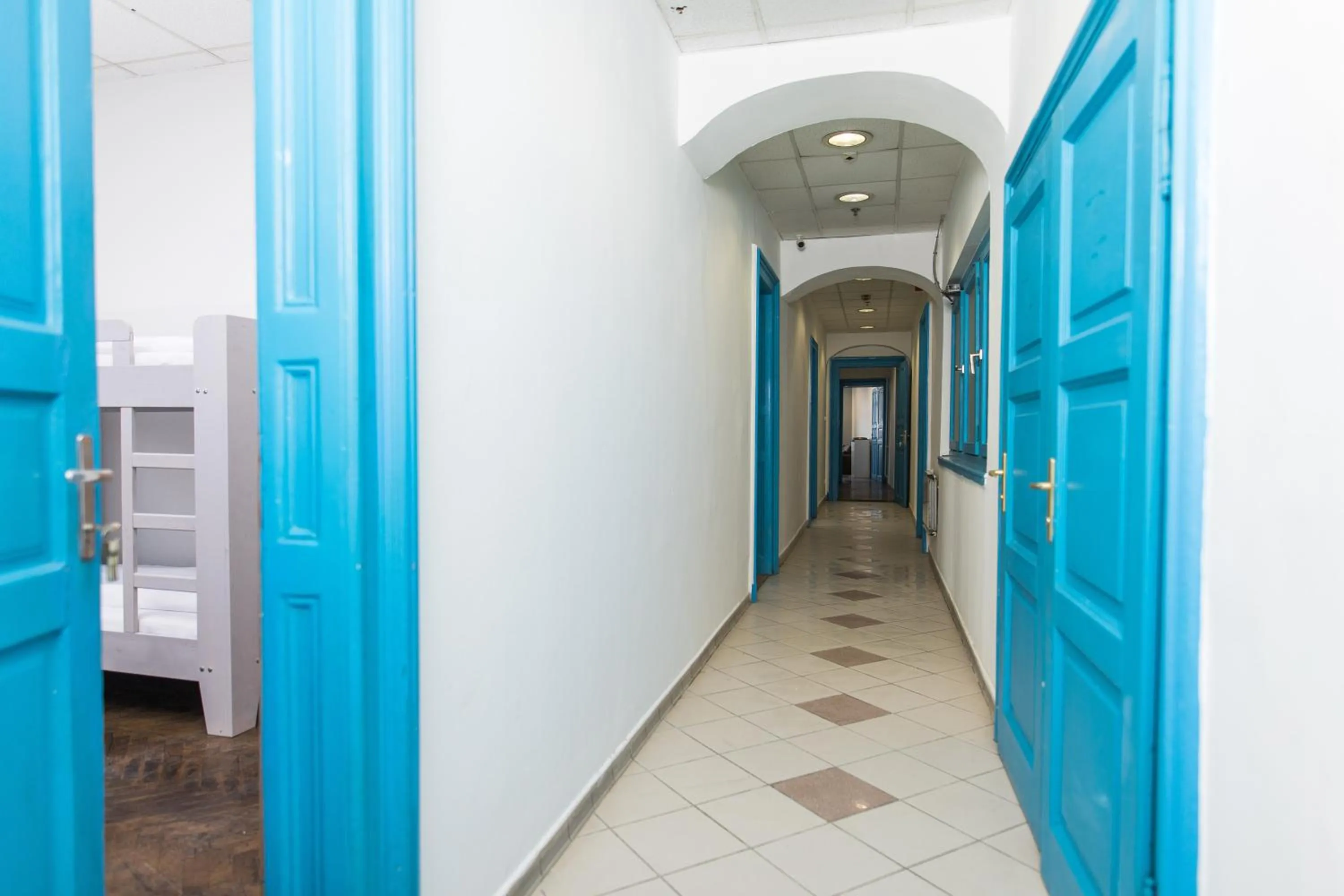 Property building in 2B Hostel & Rooms