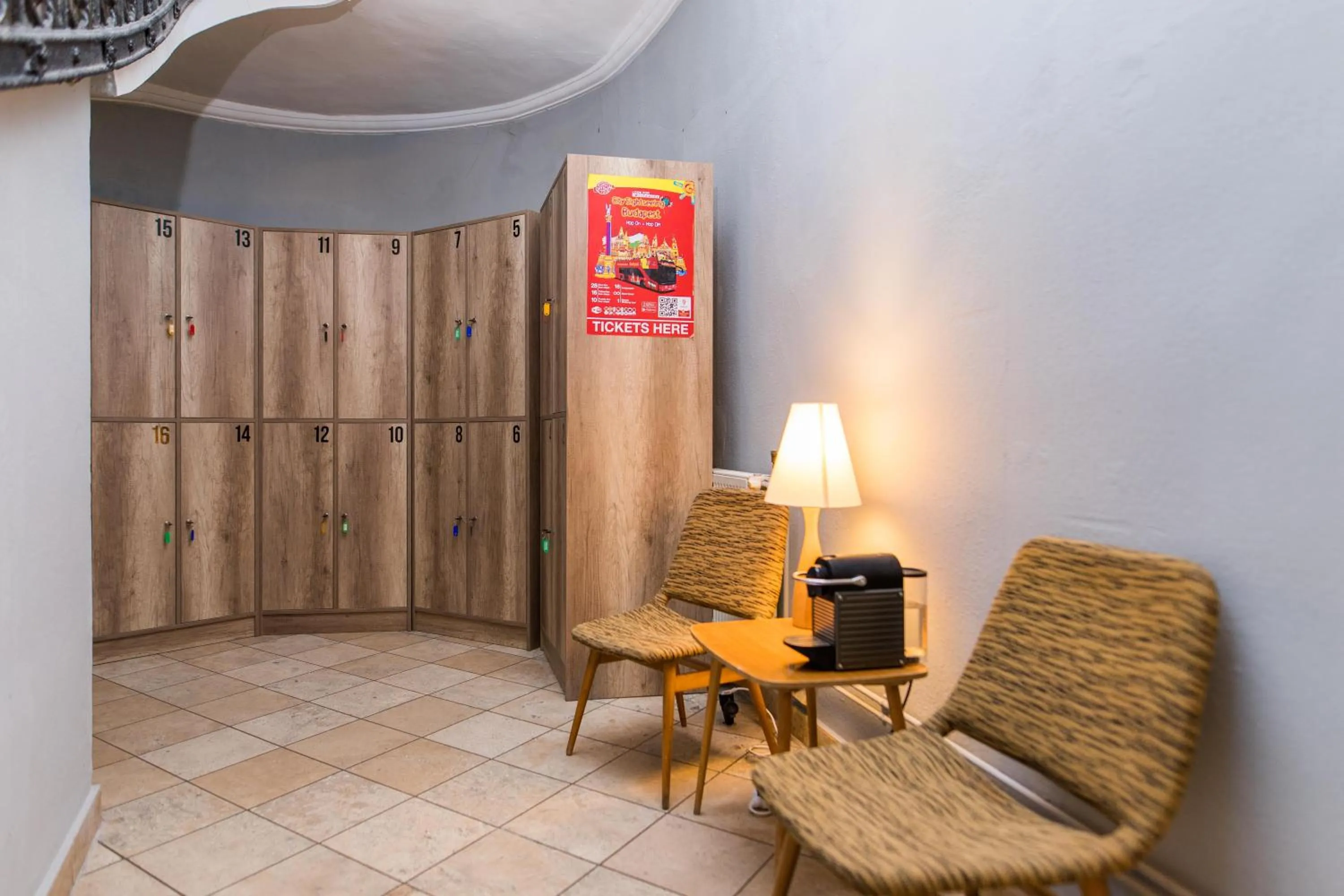 Area and facilities in 2B Hostel & Rooms