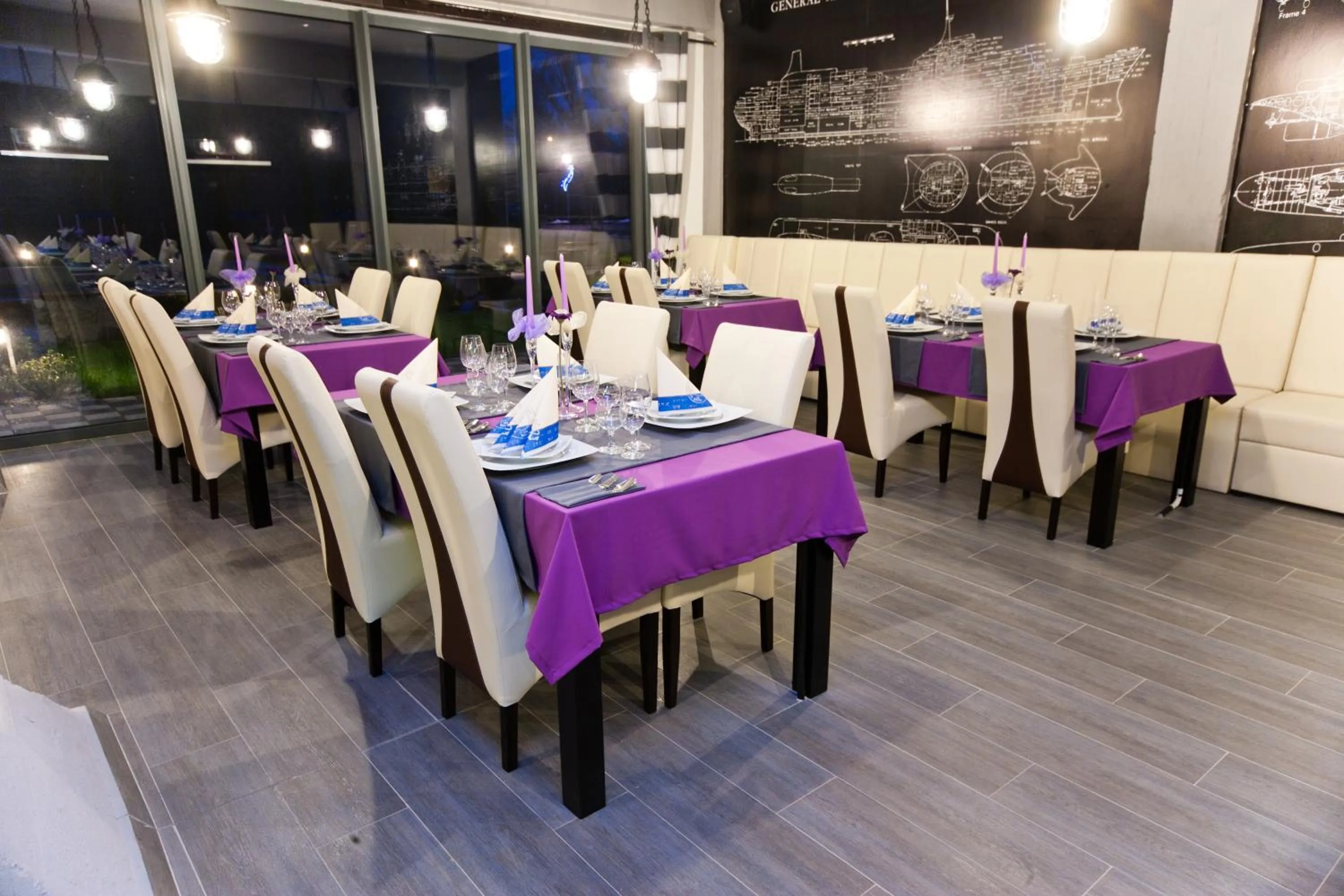 Restaurant/places to eat in Hotel Malinowski Business