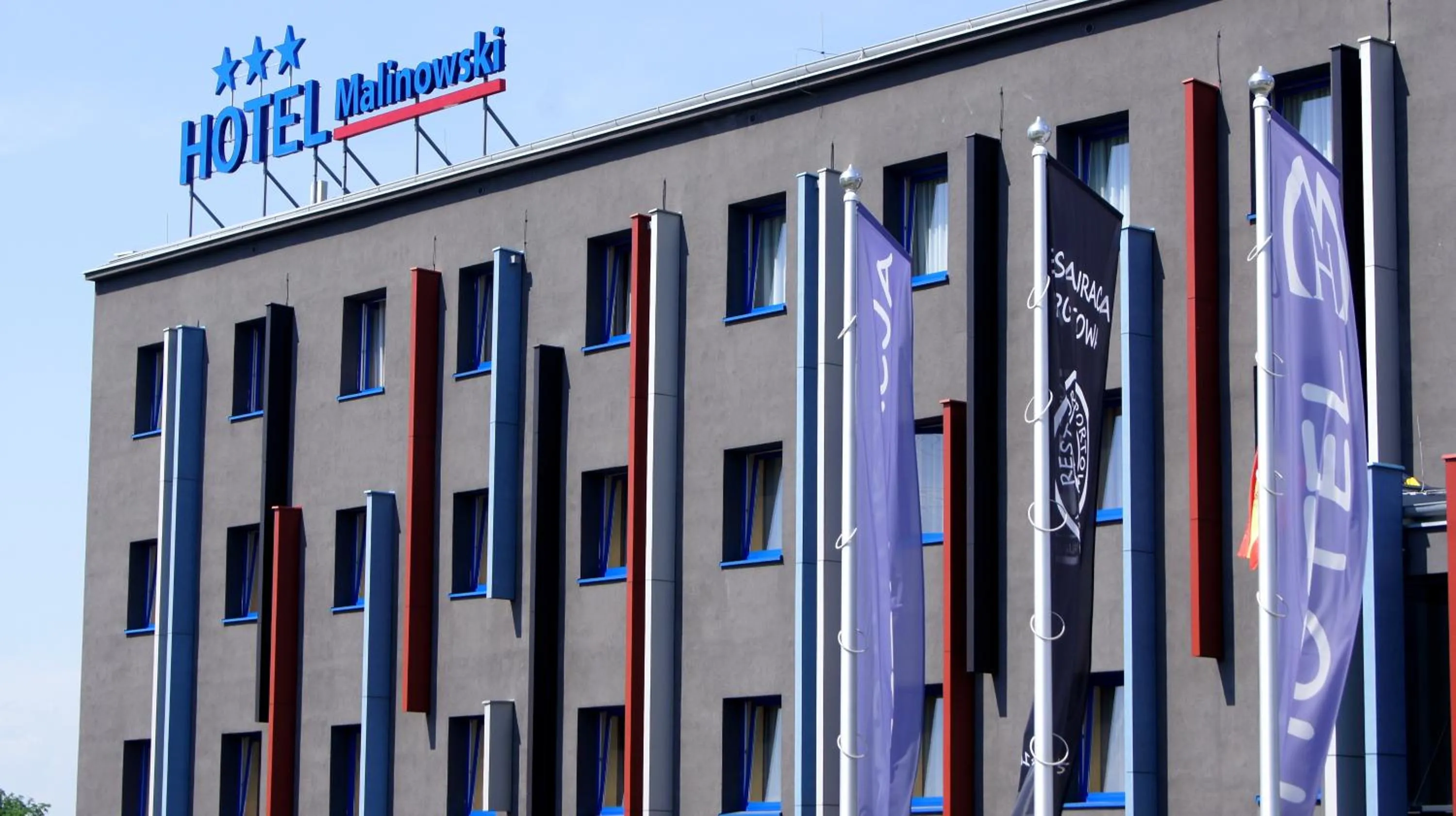 Property building in Hotel Malinowski Business