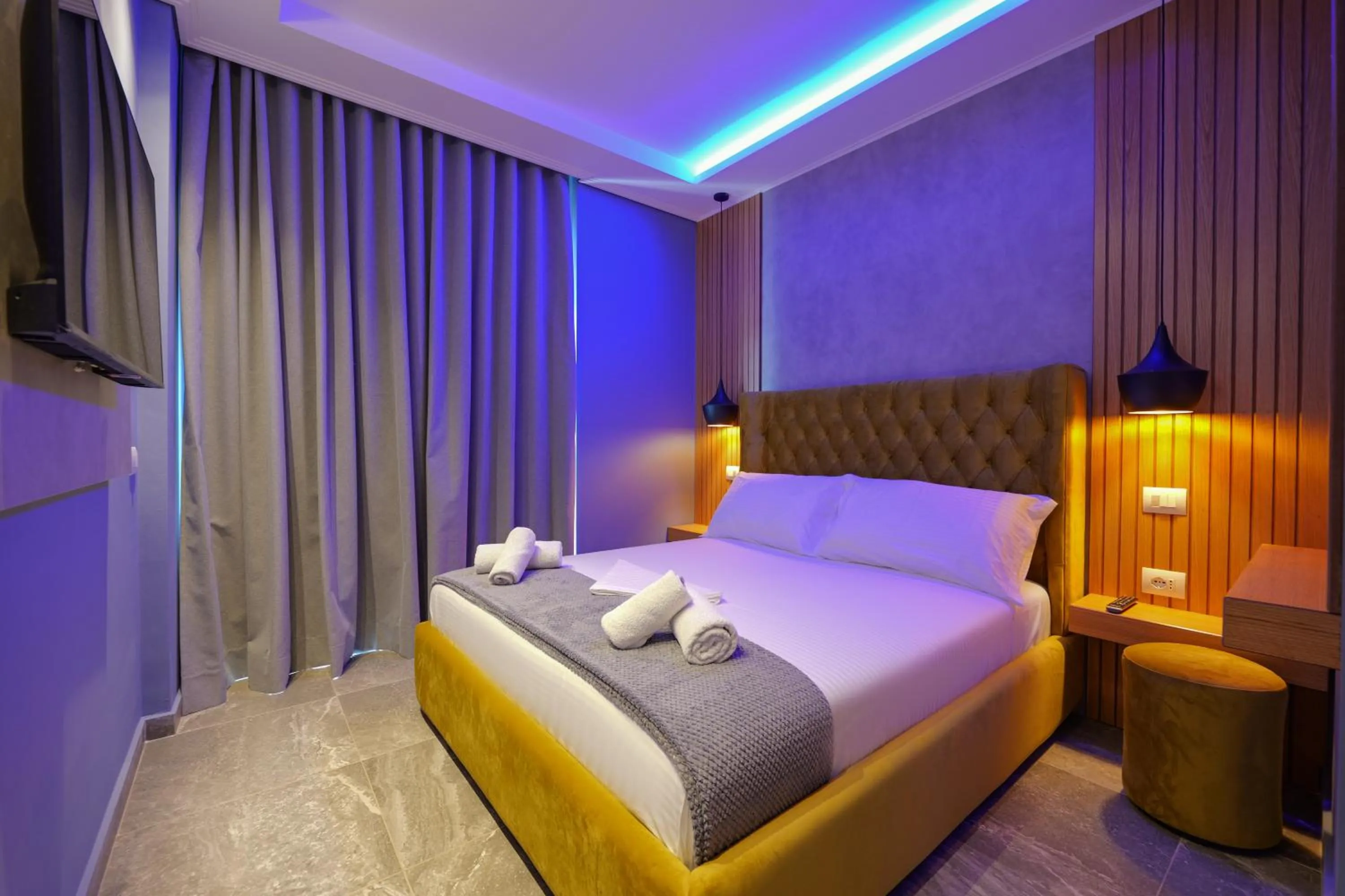 Bed in Hotel Piramida