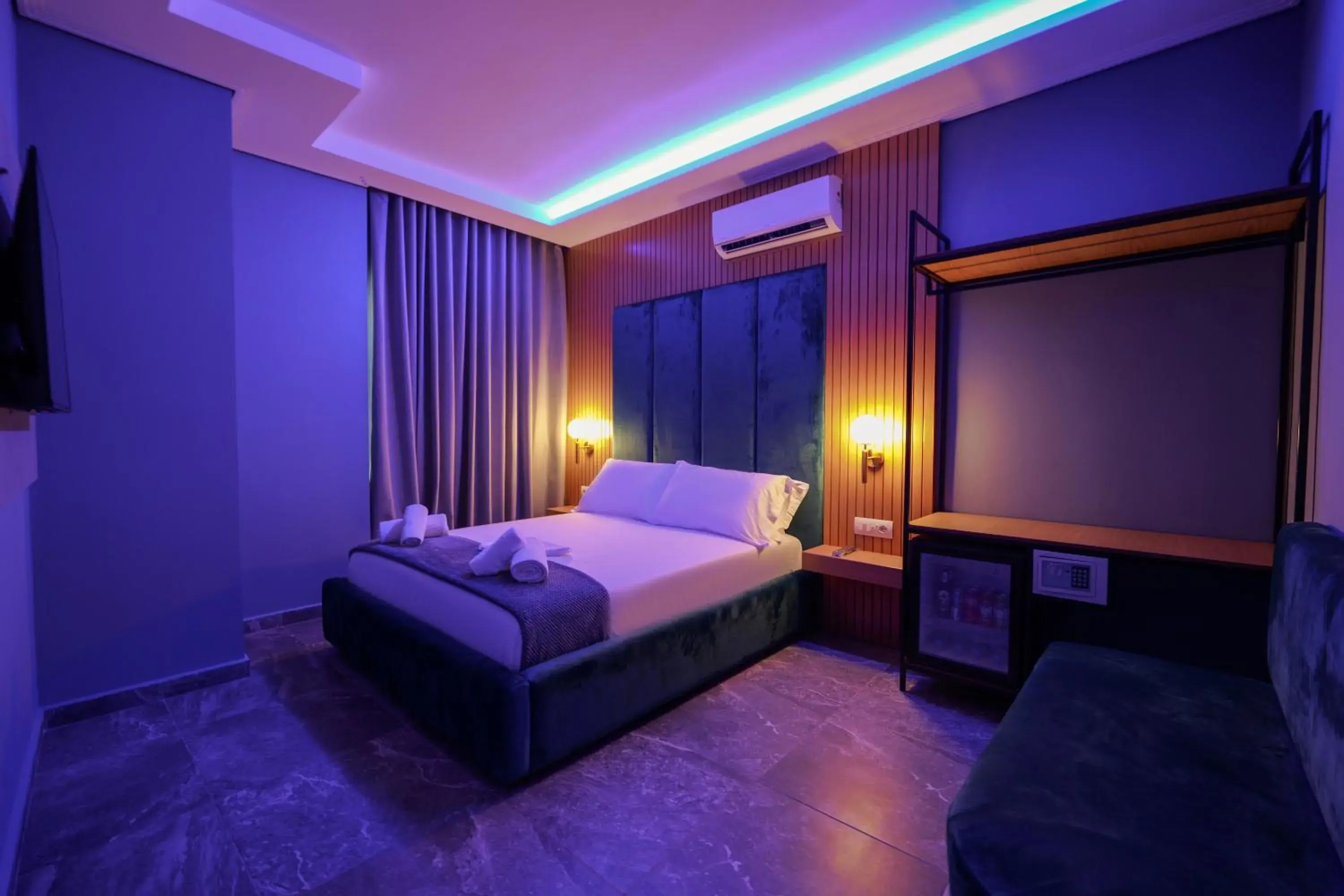 Standard Double Room in Hotel Piramida Standard Double Room in Hotel Piramida