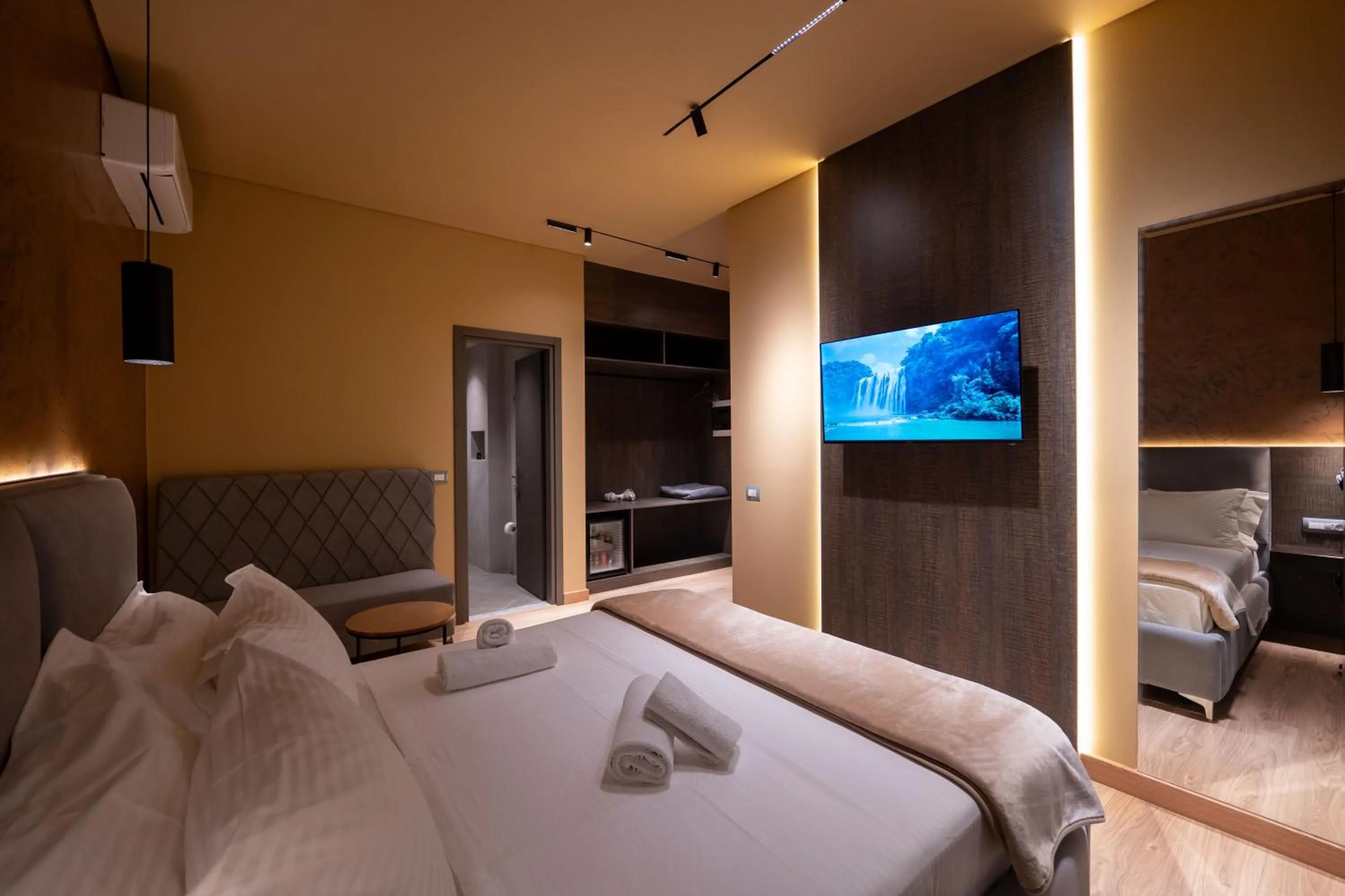 Bed in Hotel Piramida