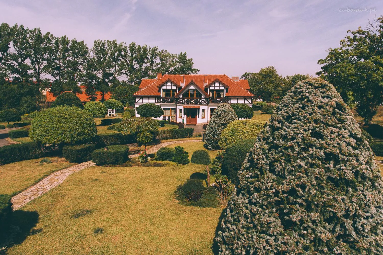 Garden view in Hotel Dworek nad Regą